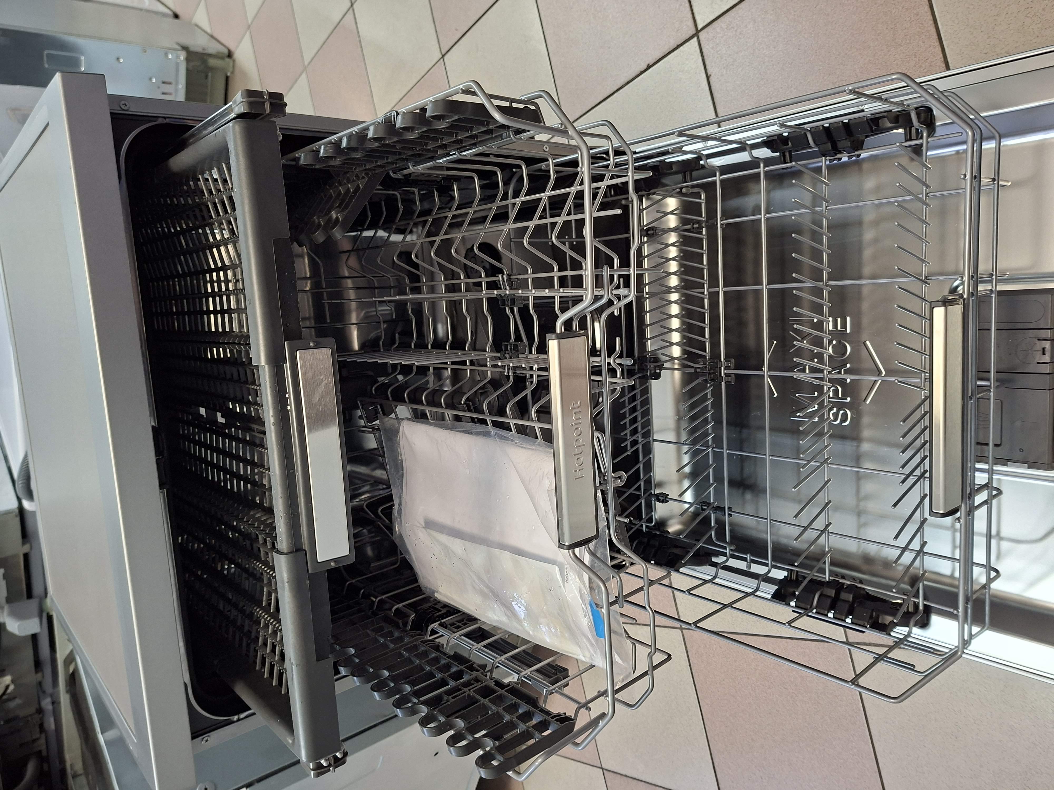 Ugradna Sudo mašina  Hotpoint Ariston H7F HS41 X , 60cm