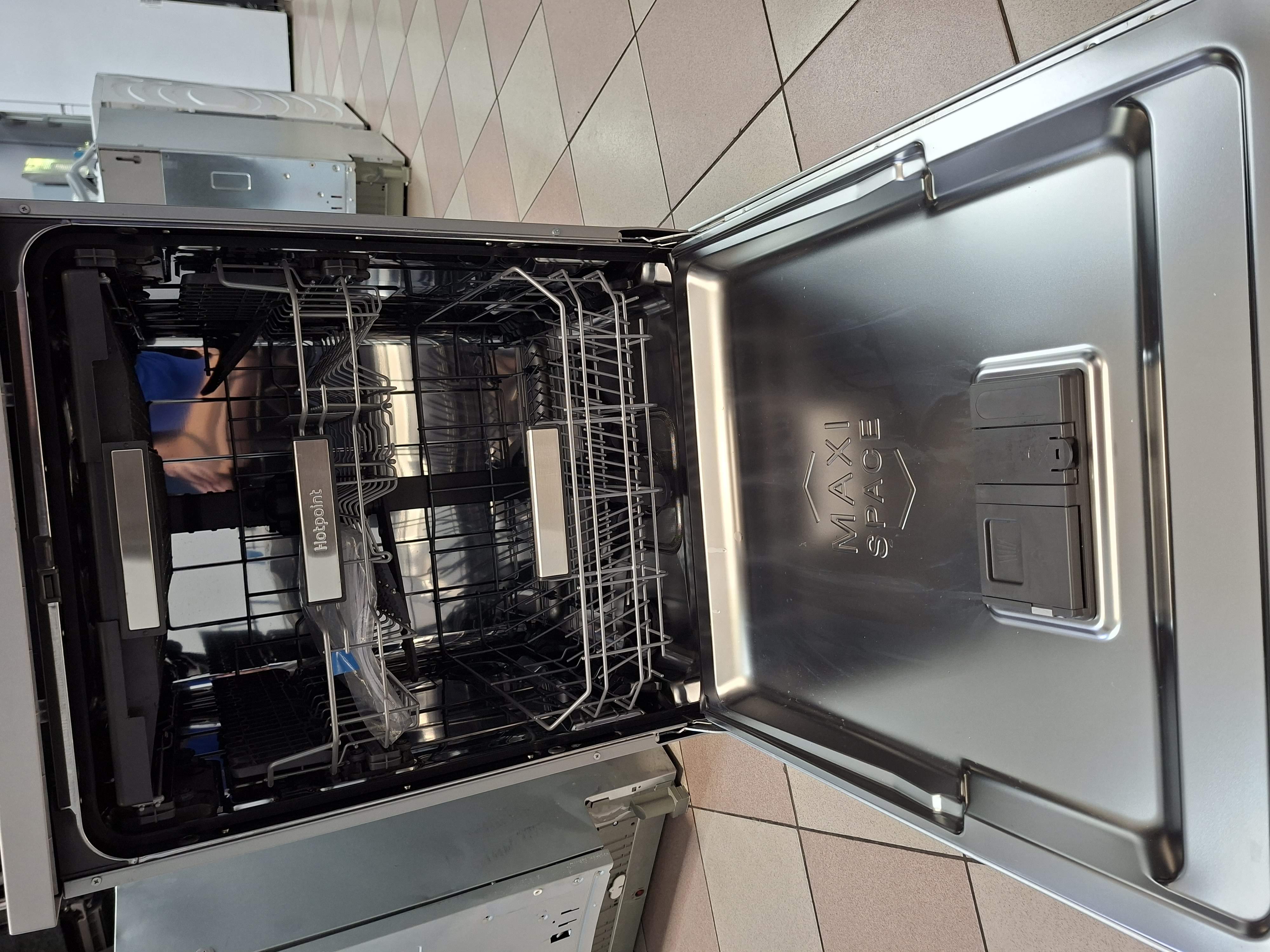 Ugradna Sudo mašina  Hotpoint Ariston H7F HS41 X , 60cm