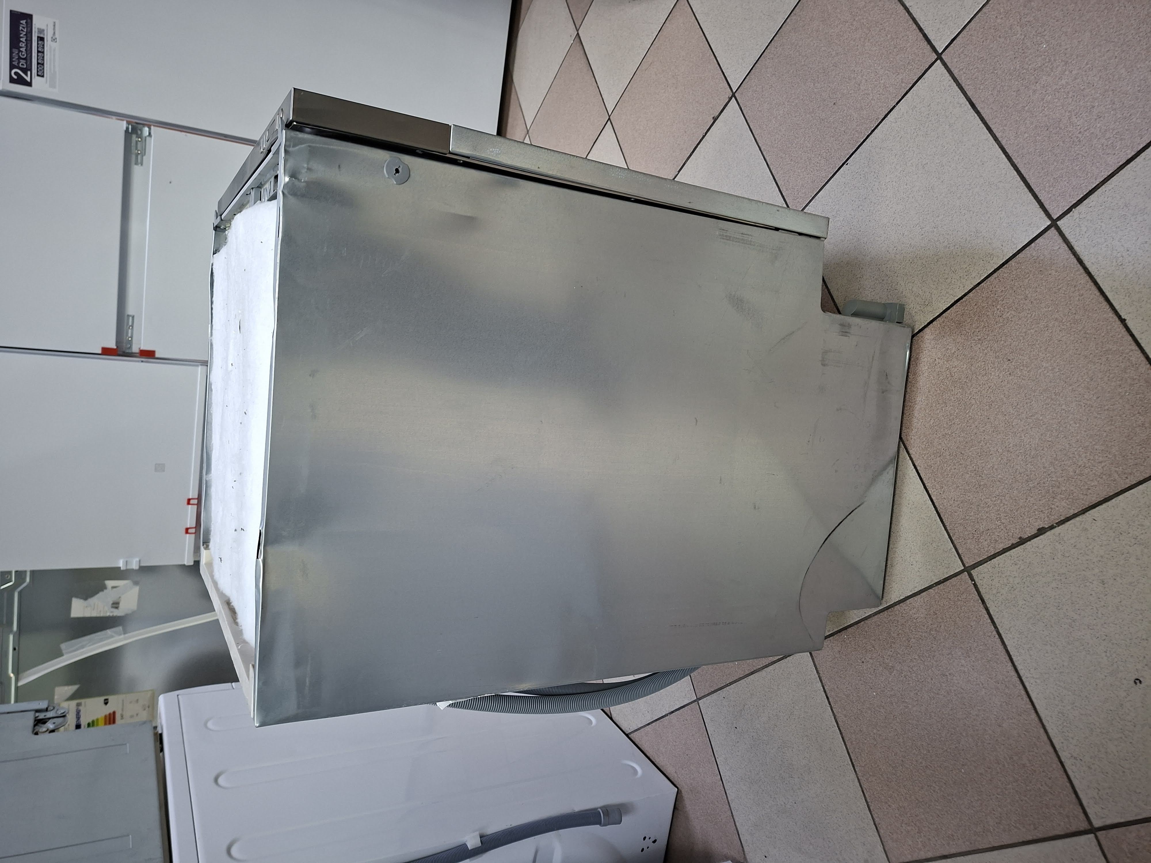 Ugradna sudo mašina Hotpoint Ariston HA6IA14BN7A0 , 14 kompleta