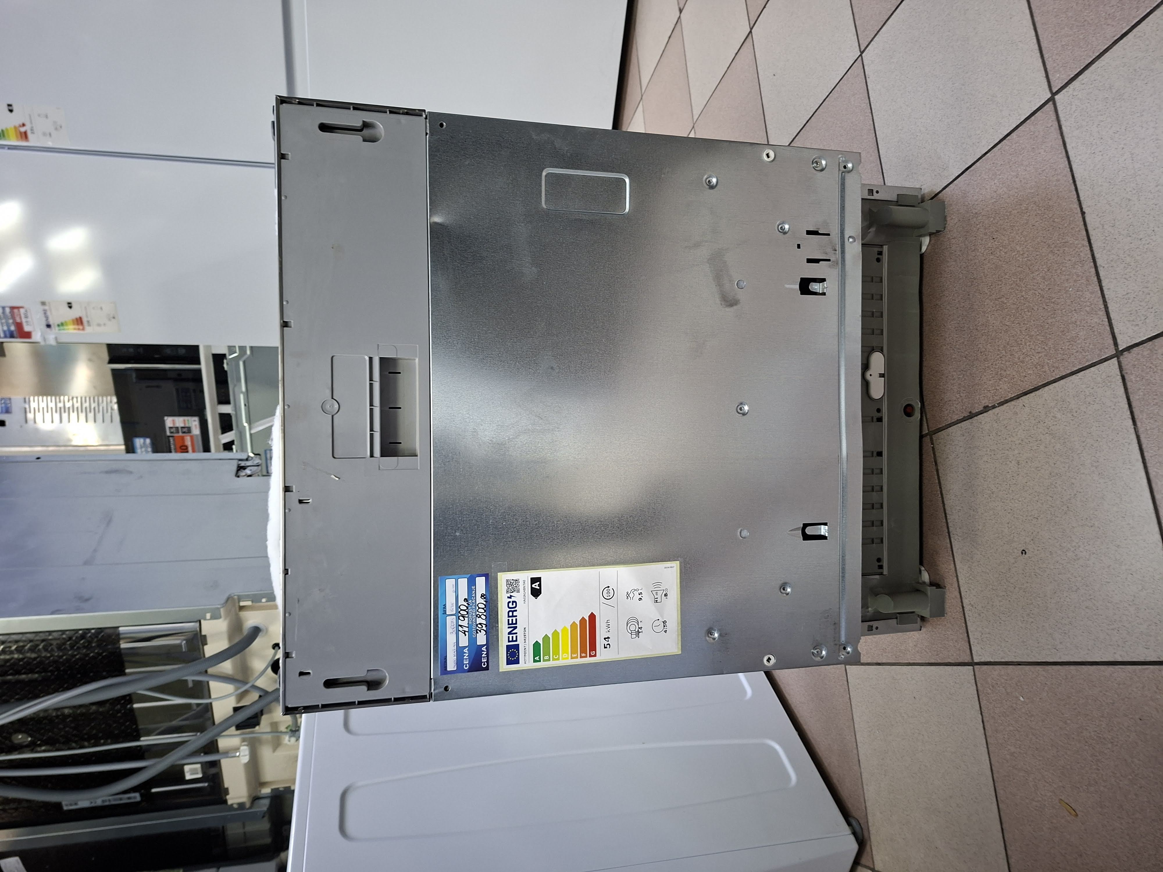 Ugradna sudo mašina Hotpoint Ariston HA6IA14BN7A0 , 14 kompleta