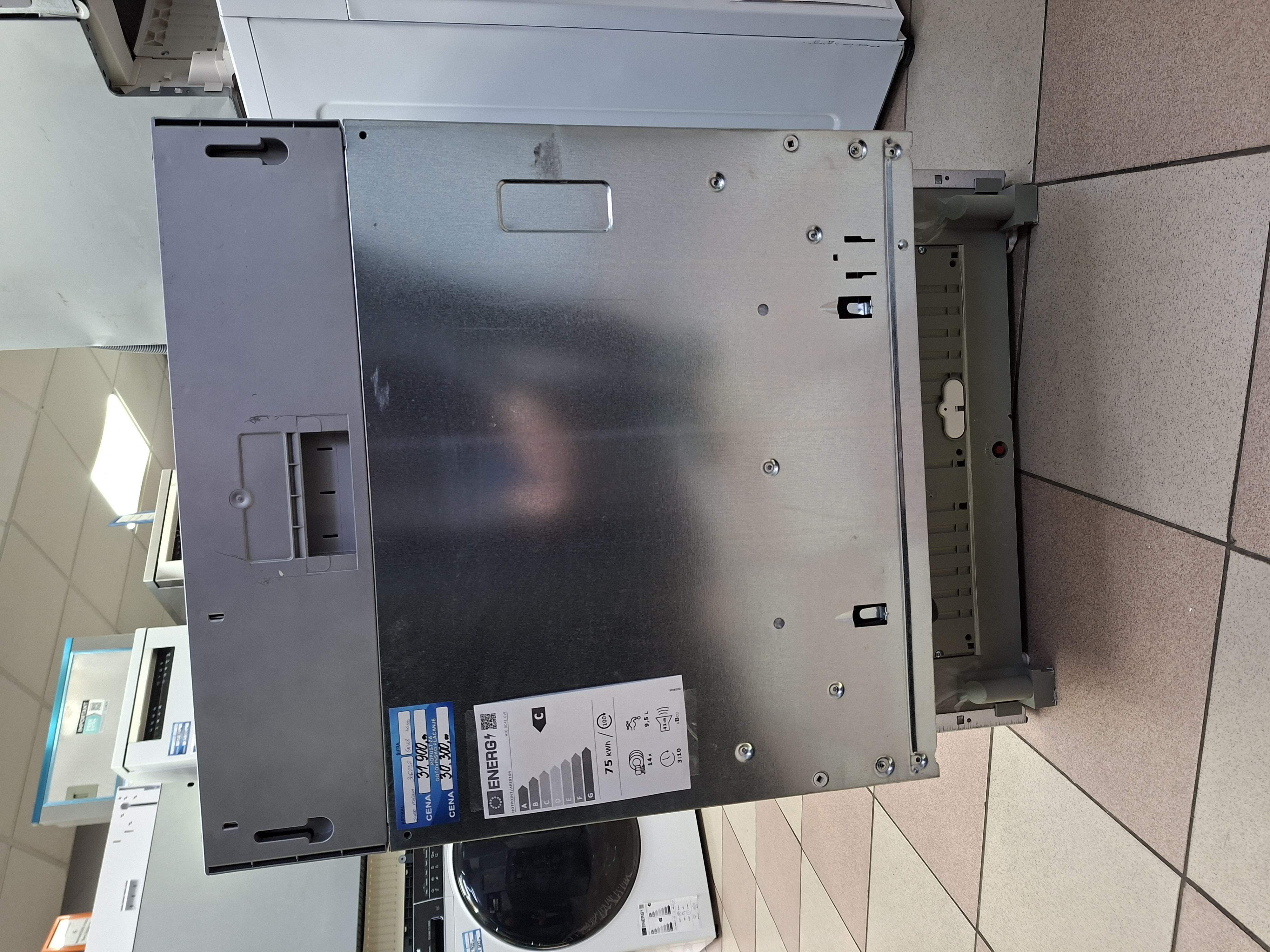 Ugradna Sudo mašina Hotpoint Ariston HIC 3C41 CW , 14 komp.