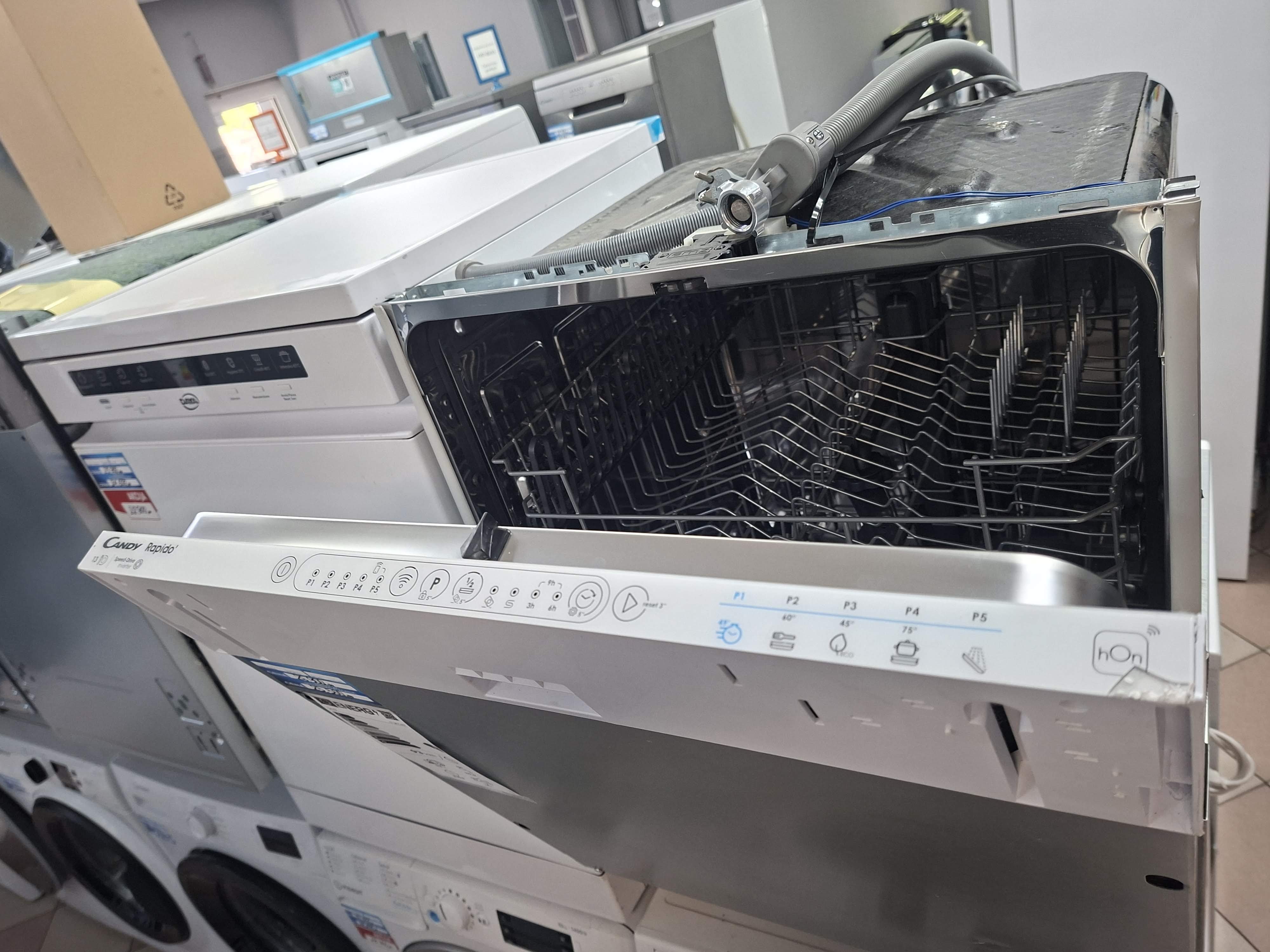 Ugradna Sudo mašina Indesit IN2IE14DNP80, 14 kompleta