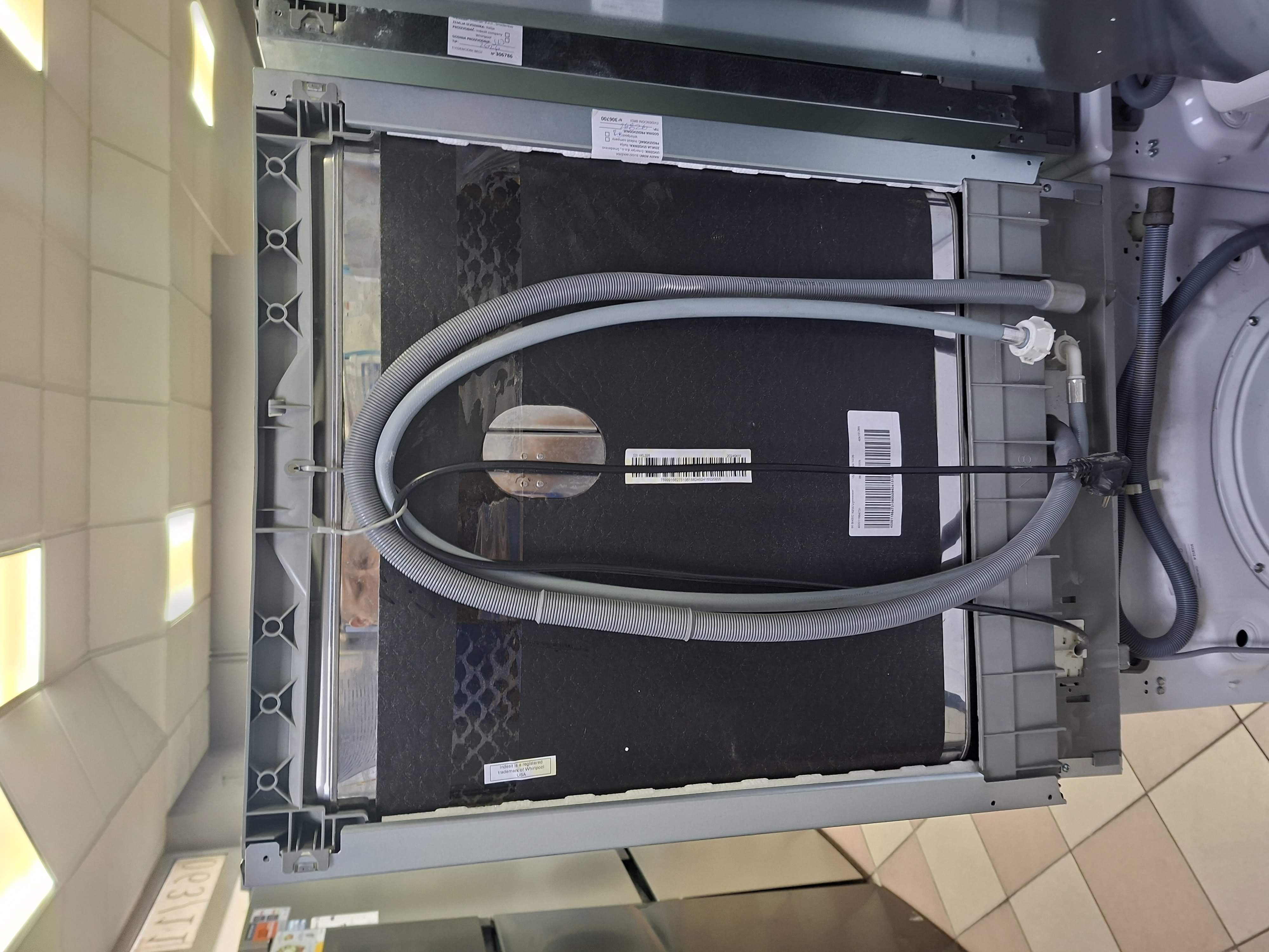 Ugradna sudo mašina Indesit D2I HKL326 , 14 kompleta