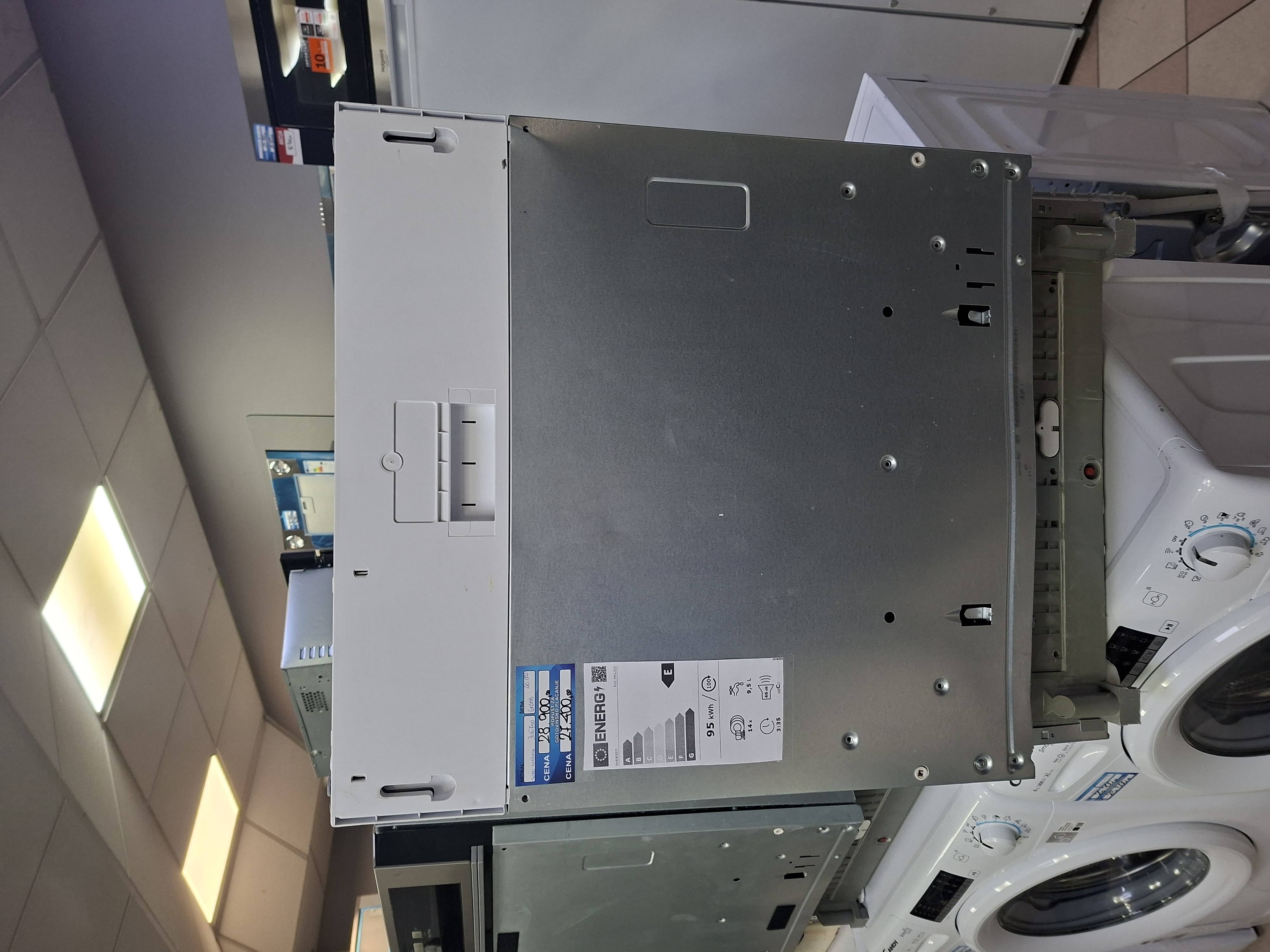 Ugradna sudo mašina Indesit D2I HKL326 , 14 kompleta