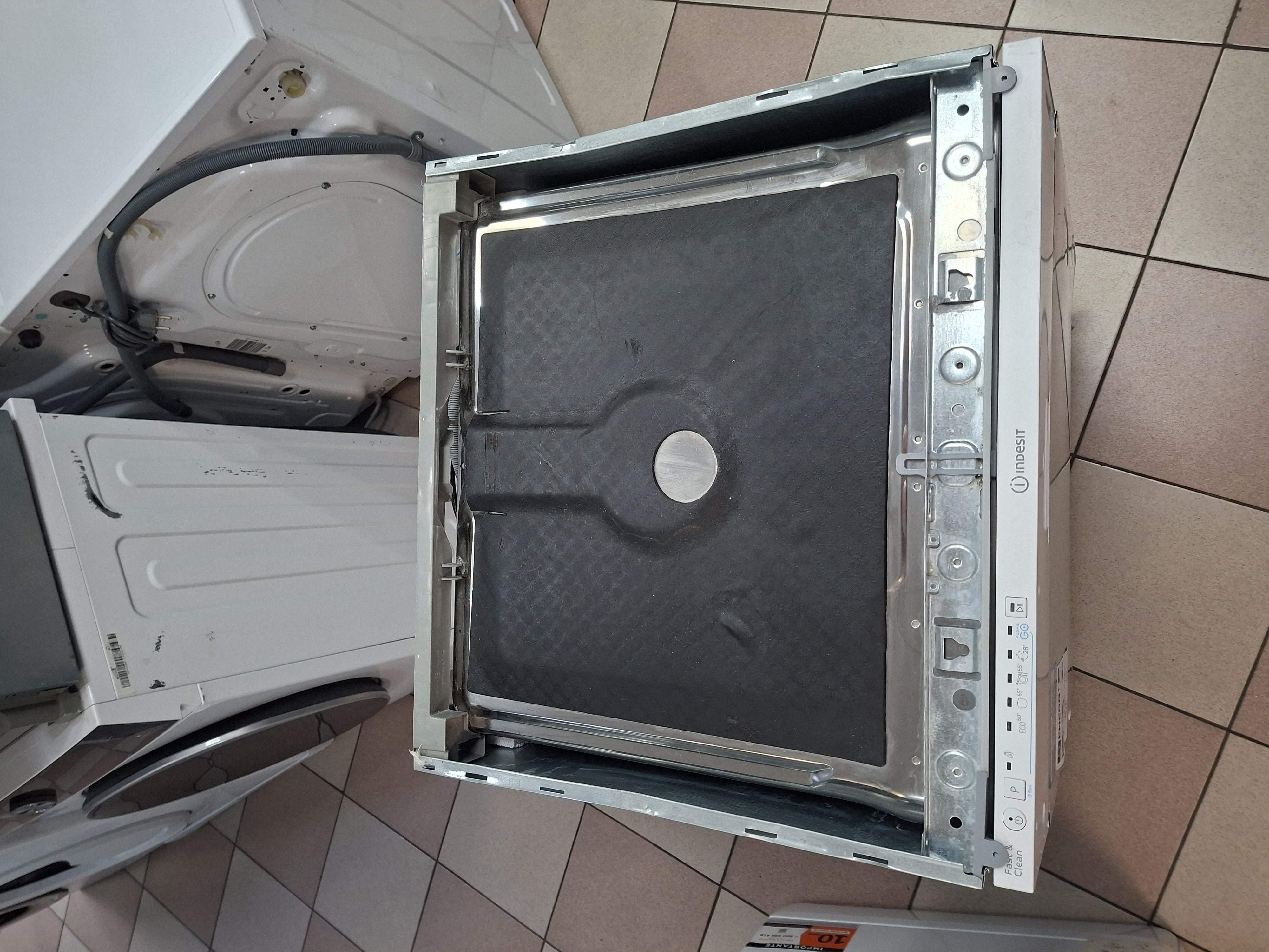 Ugradna sudo mašina Indesit D2I HKL326 , 14 kompleta