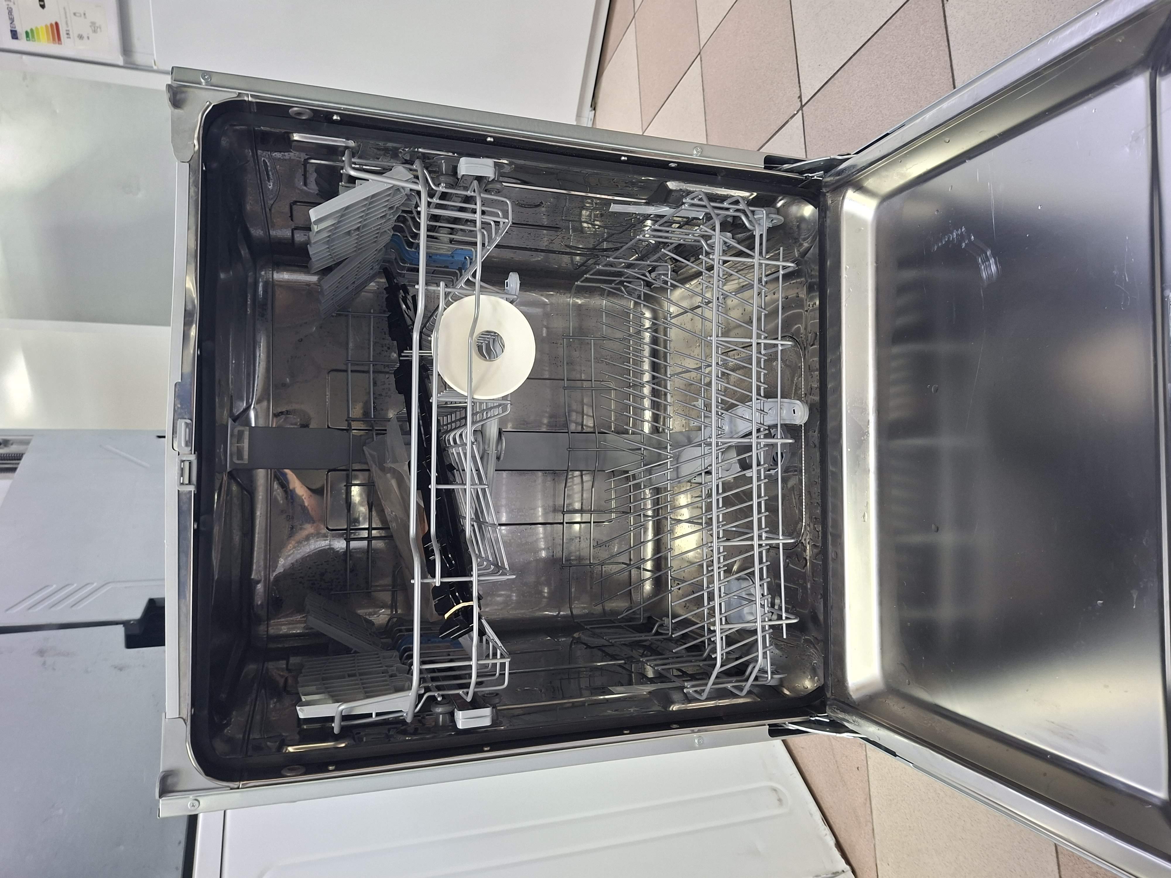Ugradna sudo mašina Indesit I3B L634 B (2), 60cm