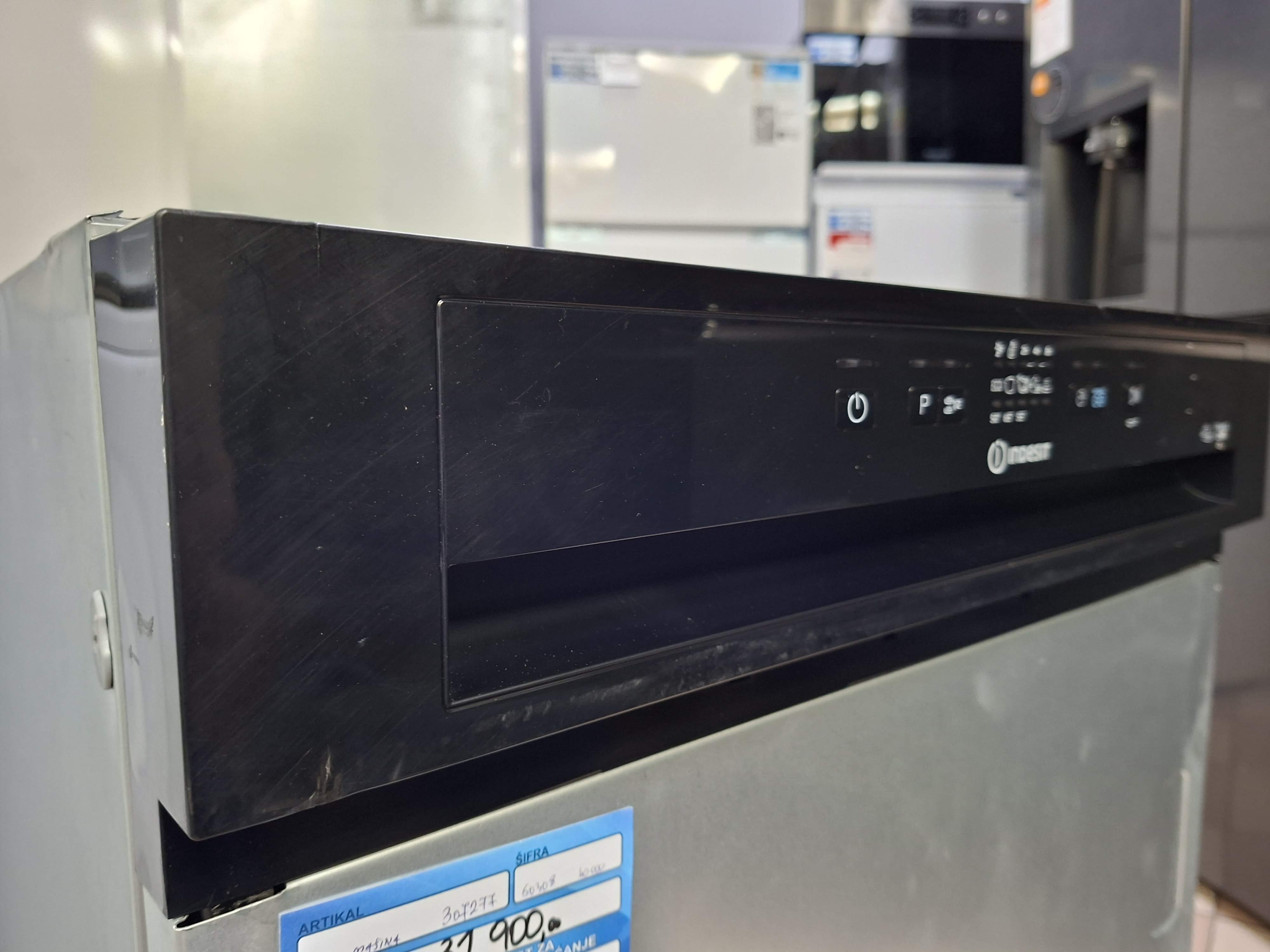 Ugradna sudo mašina Indesit I3B L634 B, 60cm