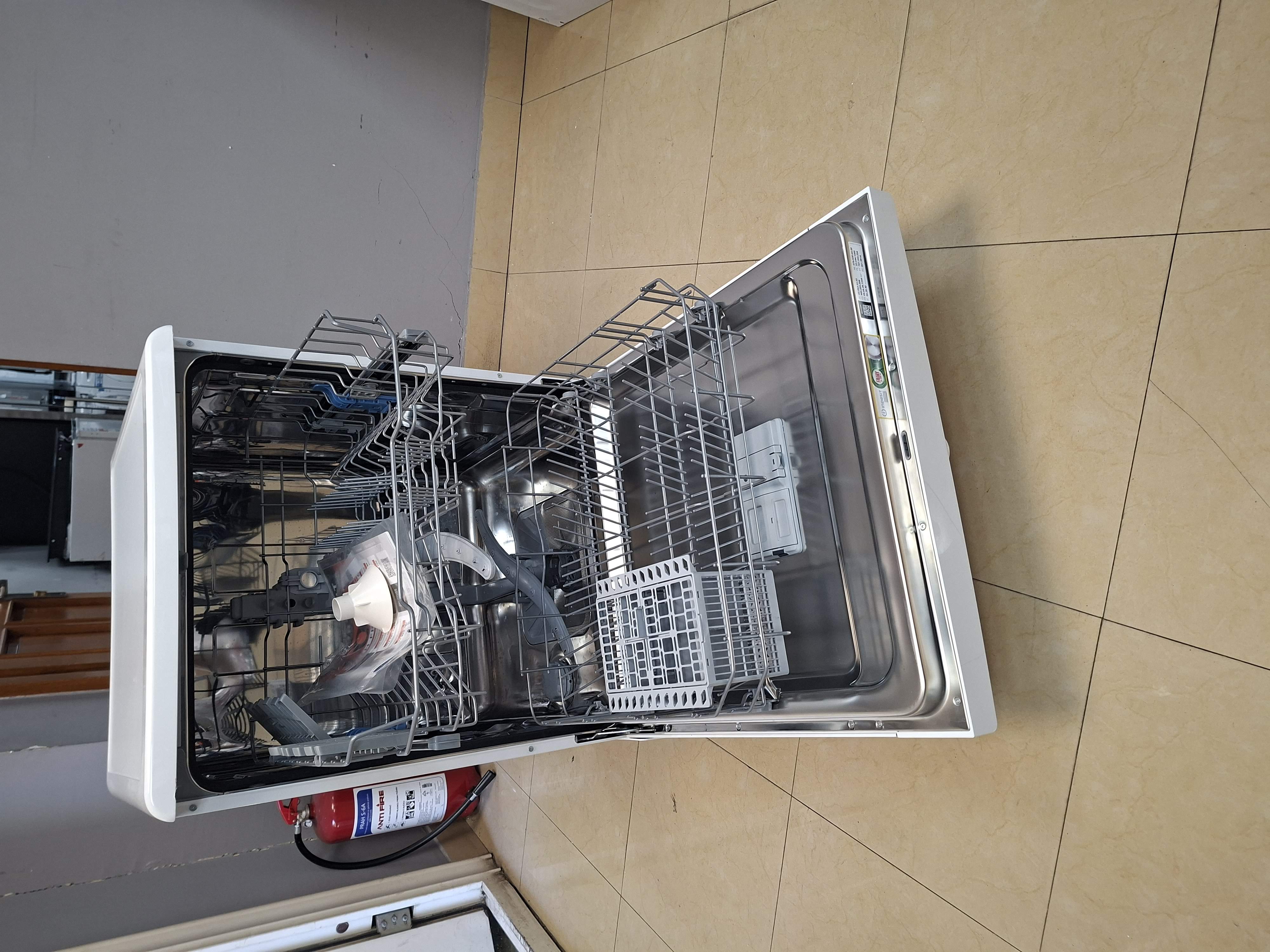 Ugradna sudo mašina Indesit IN2FD14BNP80W, 14 kompleta
