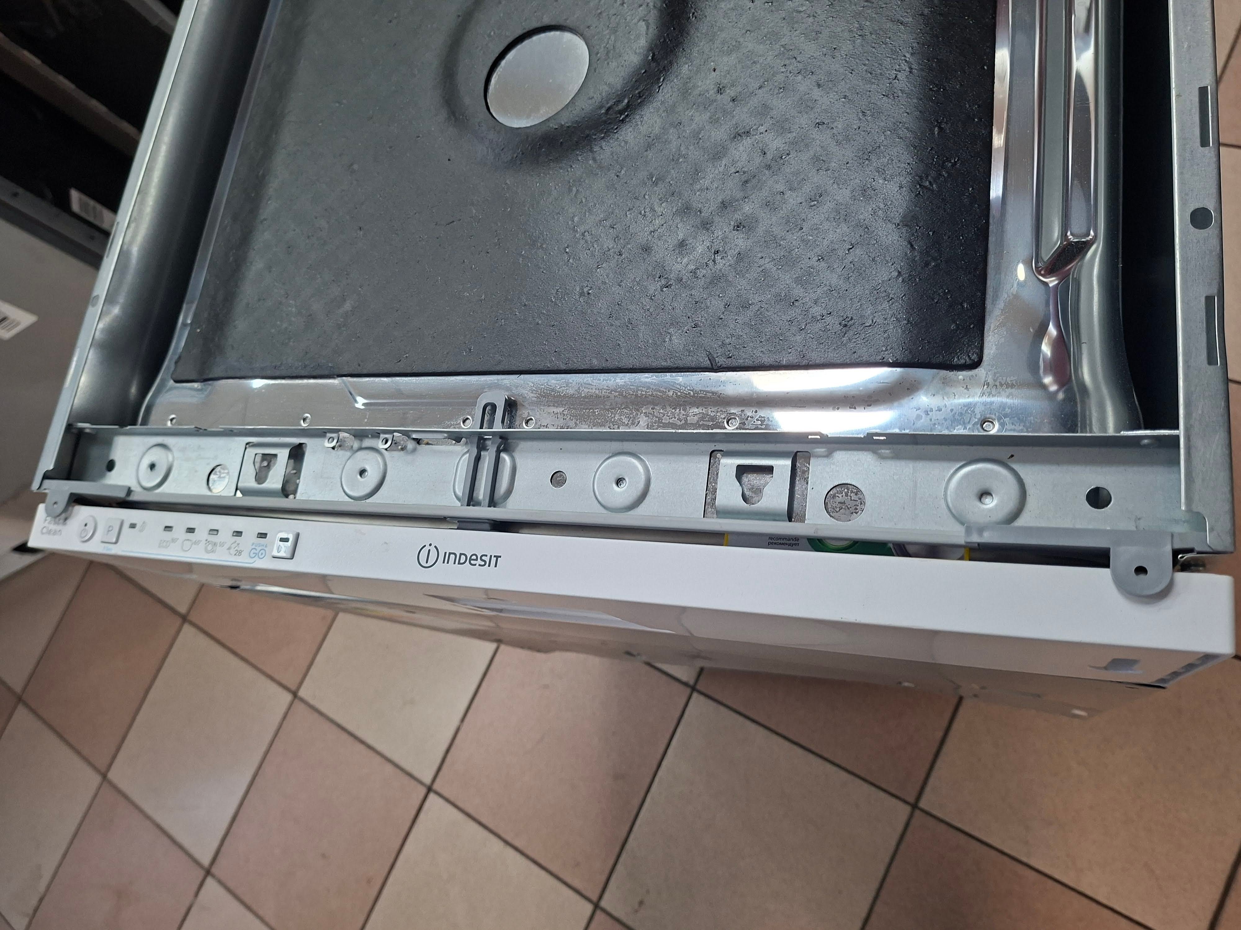Ugradna Sudo mašina Indesit IN2ID14CN8A0 , 14 kompleta