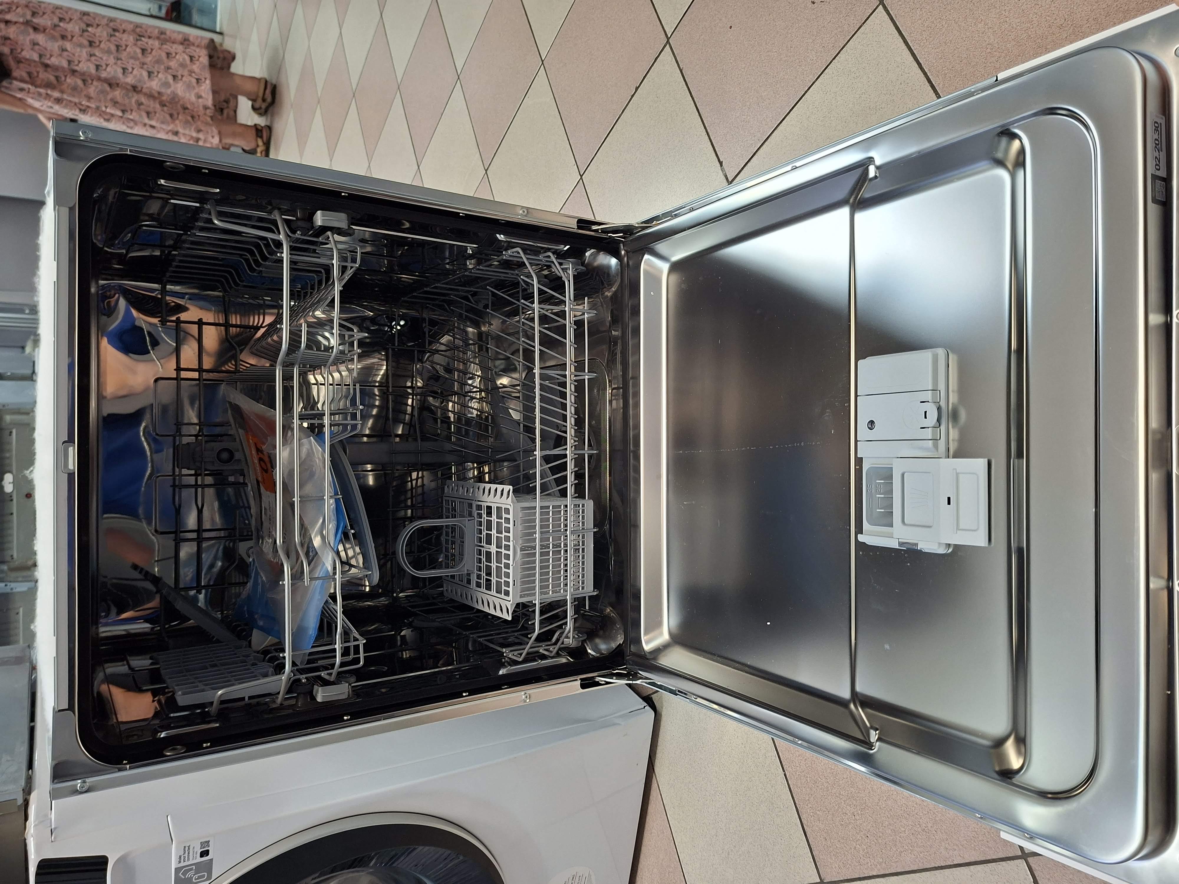 Ugradna Sudo mašina Indesit IN2IE14CNP80 ,  14 kompleta