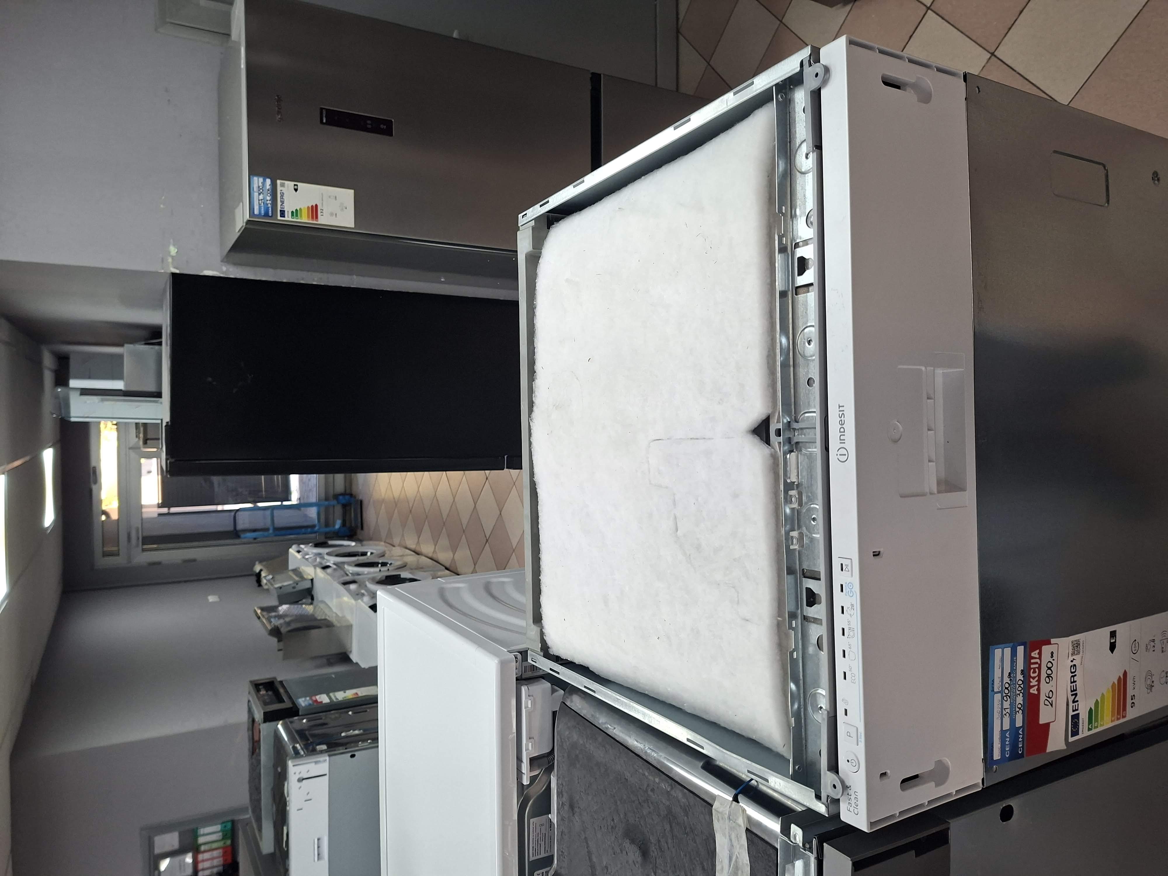 Ugradna Sudo mašina Indesit IN2IE14CNP80 ,  14 kompleta