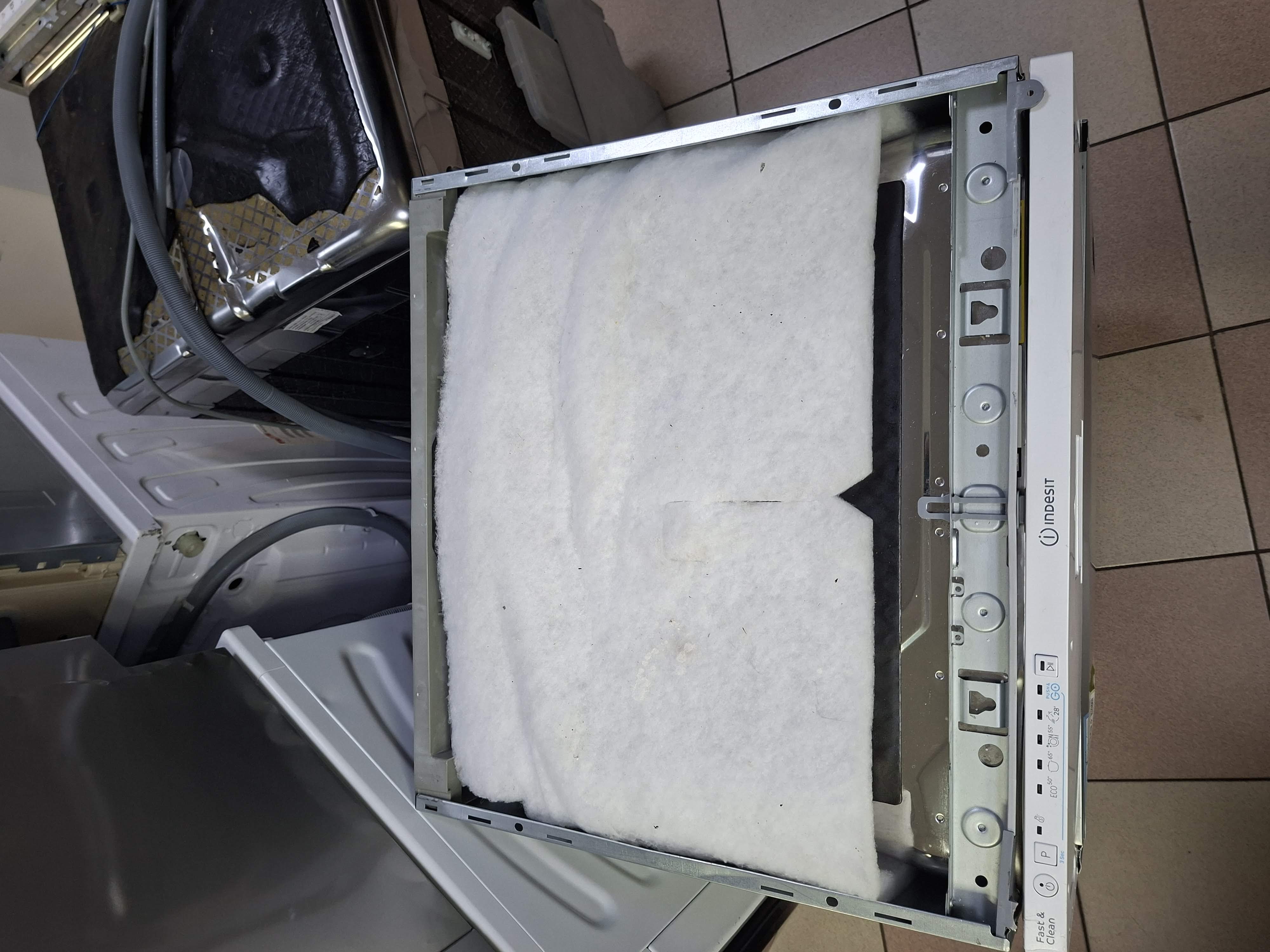 Ugradna Sudo mašina Indesit IN2IE14CNP80 ,  14 kompleta