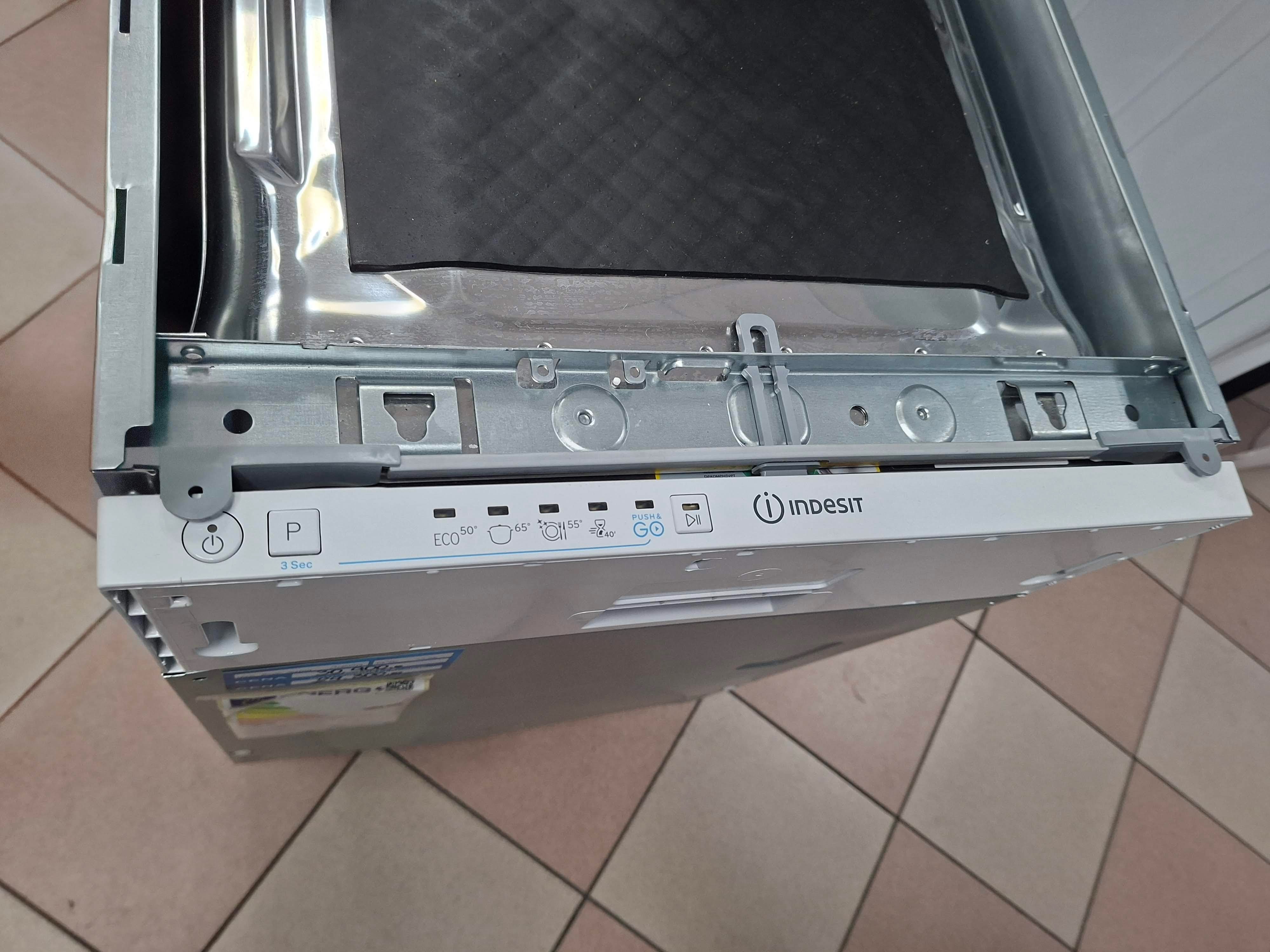 Ugradna sudo mašina Indesit IN2IKE107, 45 cm