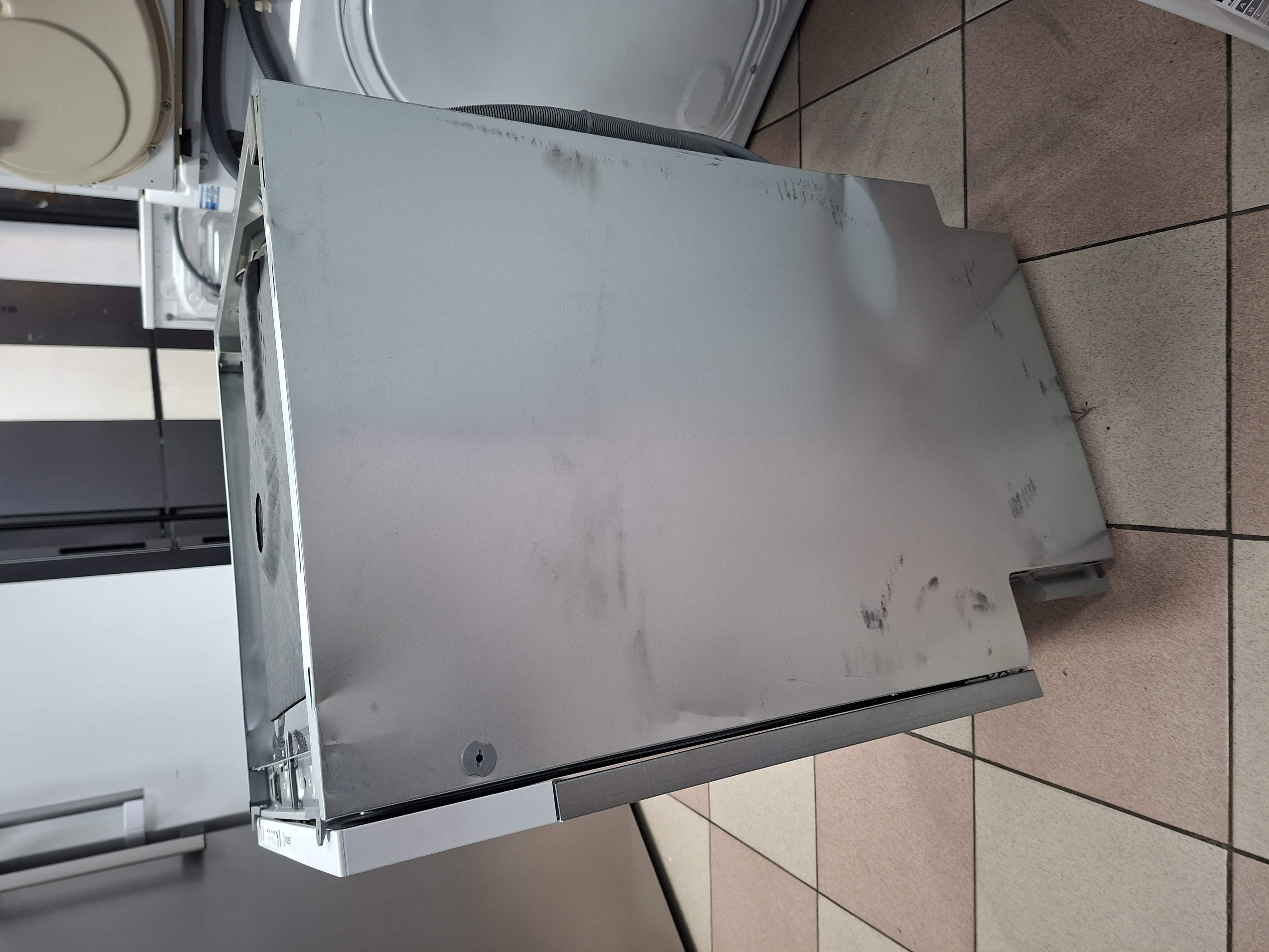 Ugradna sudo mašina Indesit IN2IKE107, 45 cm