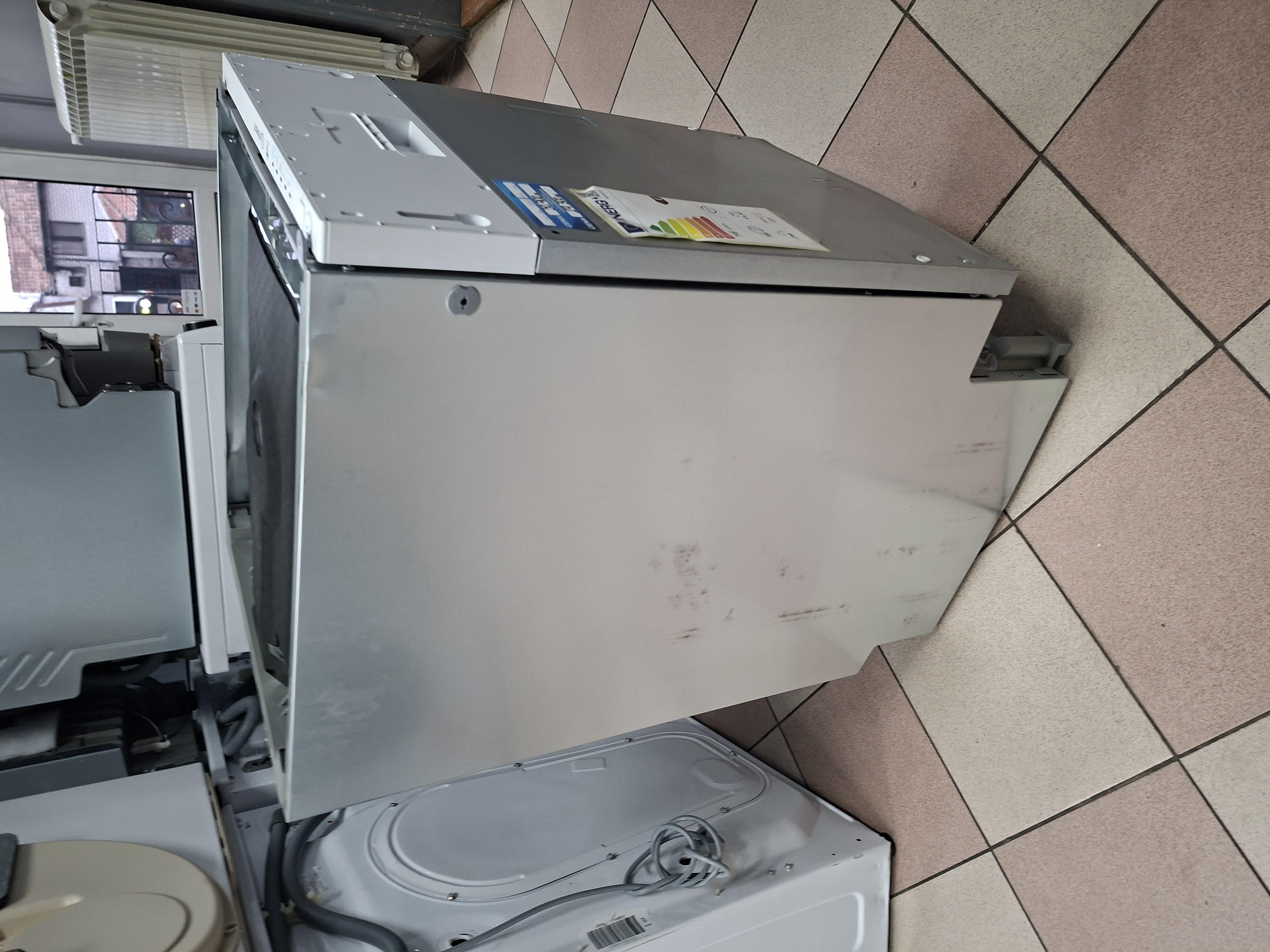 Ugradna sudo mašina Indesit IN2IKE107, 45 cm