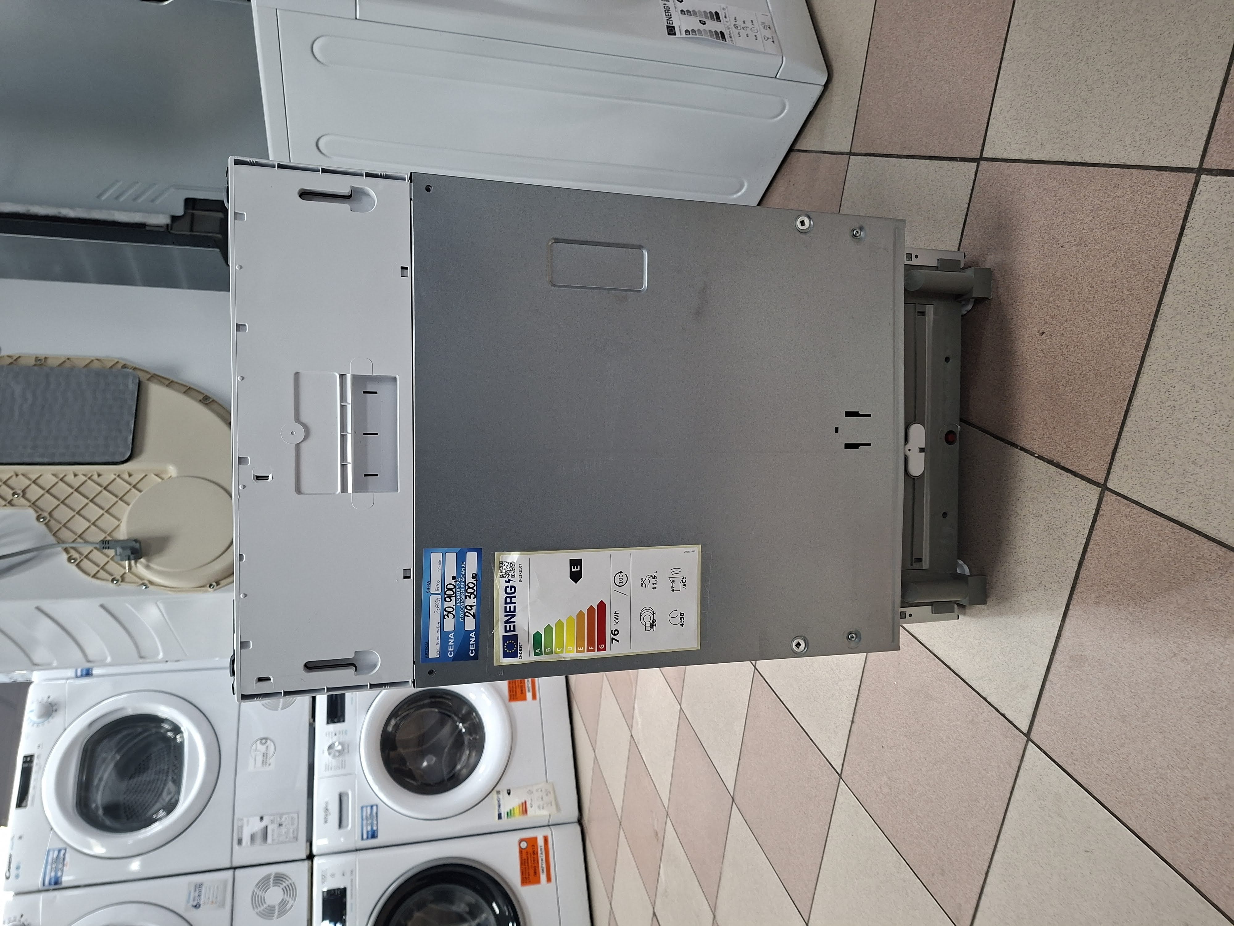 Ugradna sudo mašina Indesit IN2IKE107, 45 cm