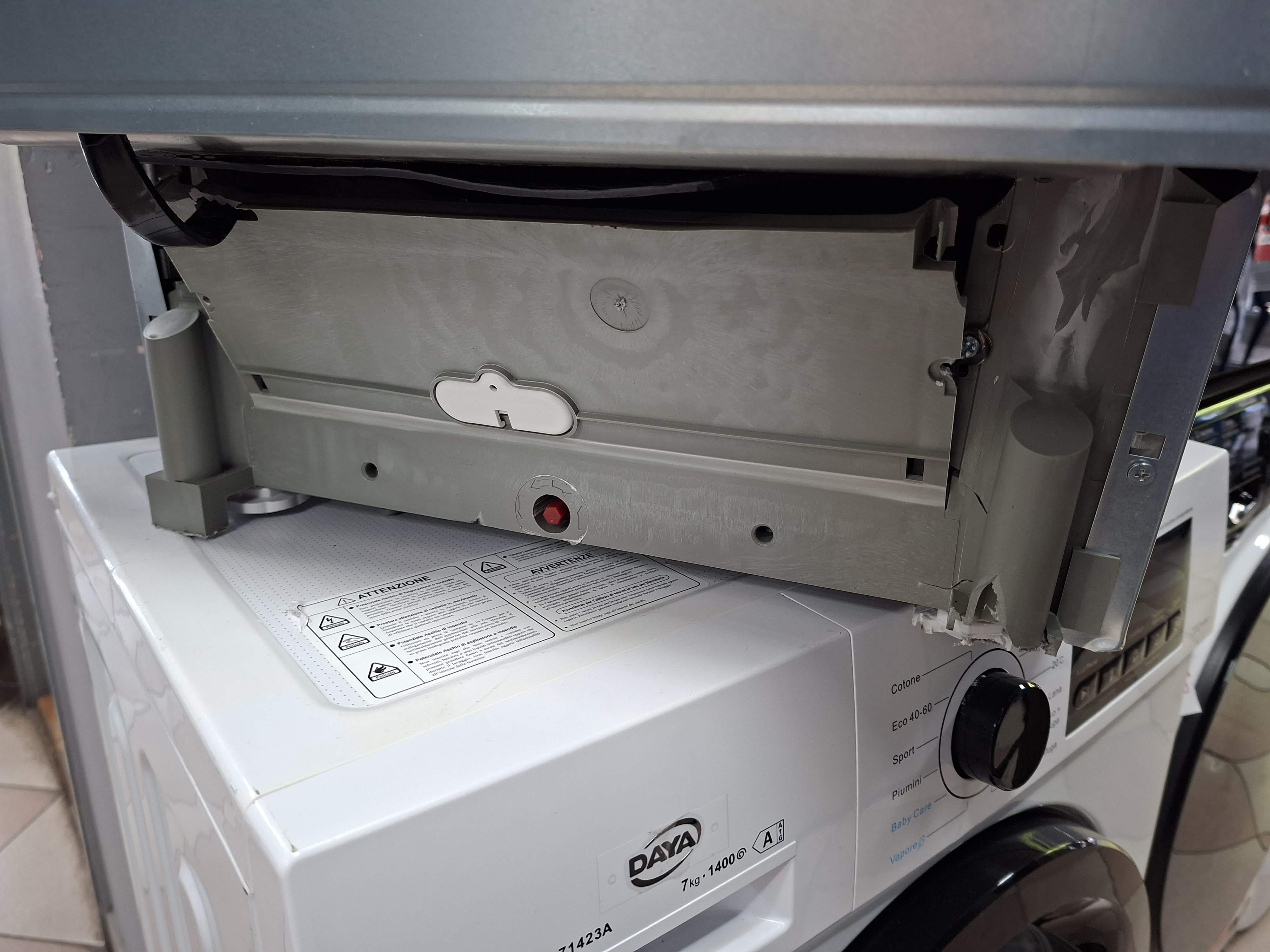 Ugradna sudo mašina Indesit IN2IKE107, 45 cm