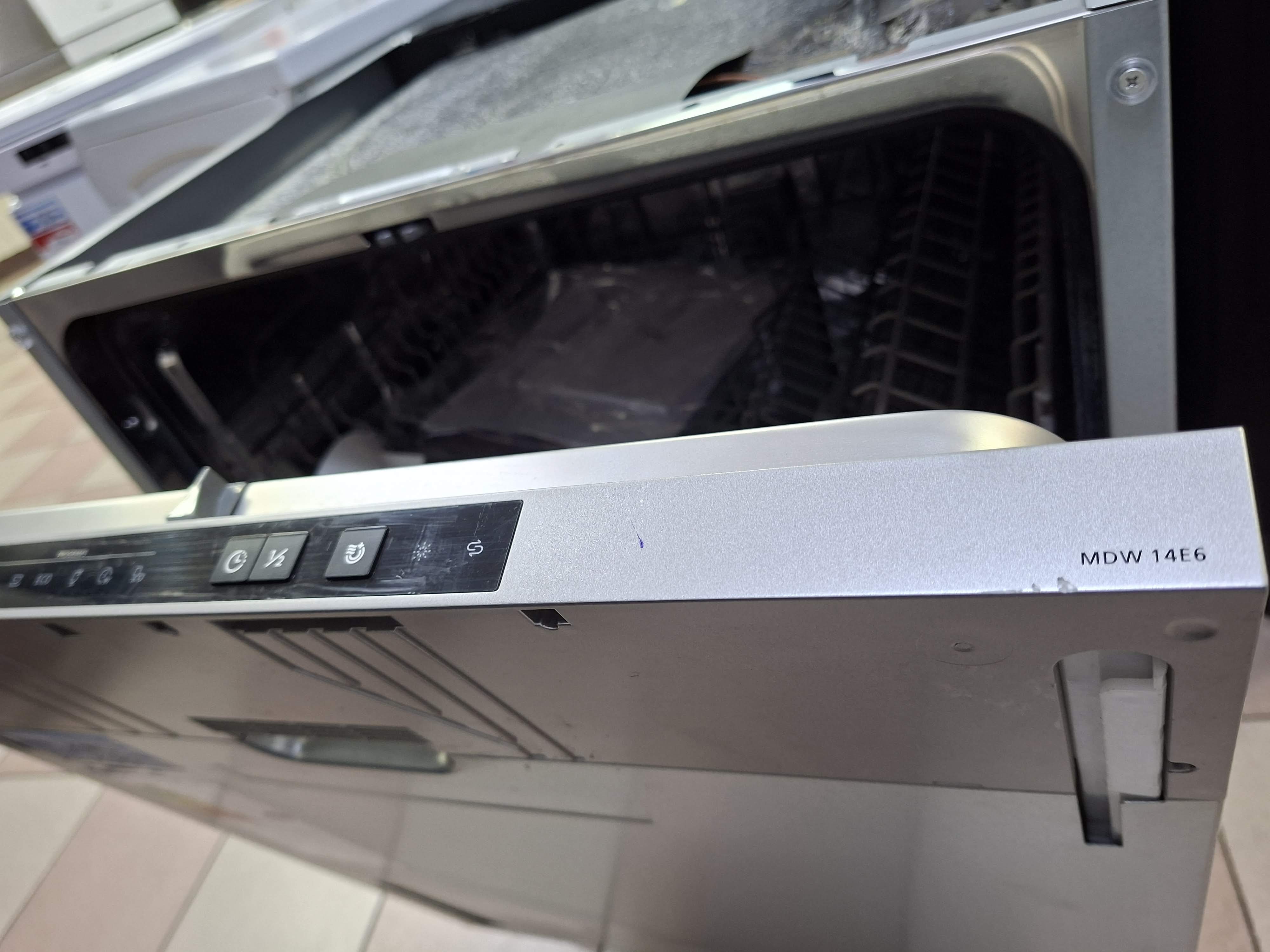 Ugradna Sudo mašina Midea MDW 14E6 , 14 kompleta.