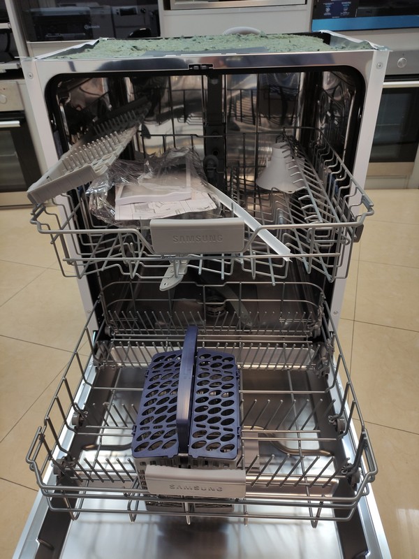 Ugradna sudo mašina Samsung  DW60M6040BB