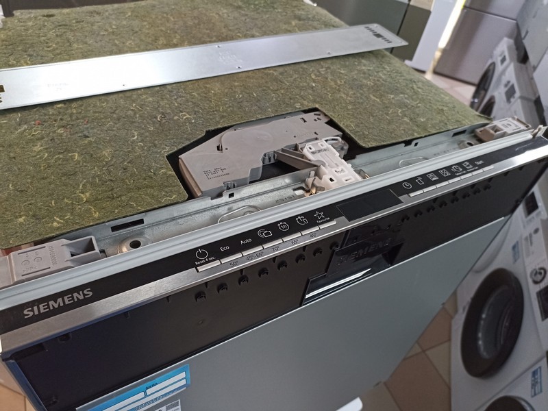 Ugradna Sudo mašina Simens SN63EX15BE , 13 kompleta