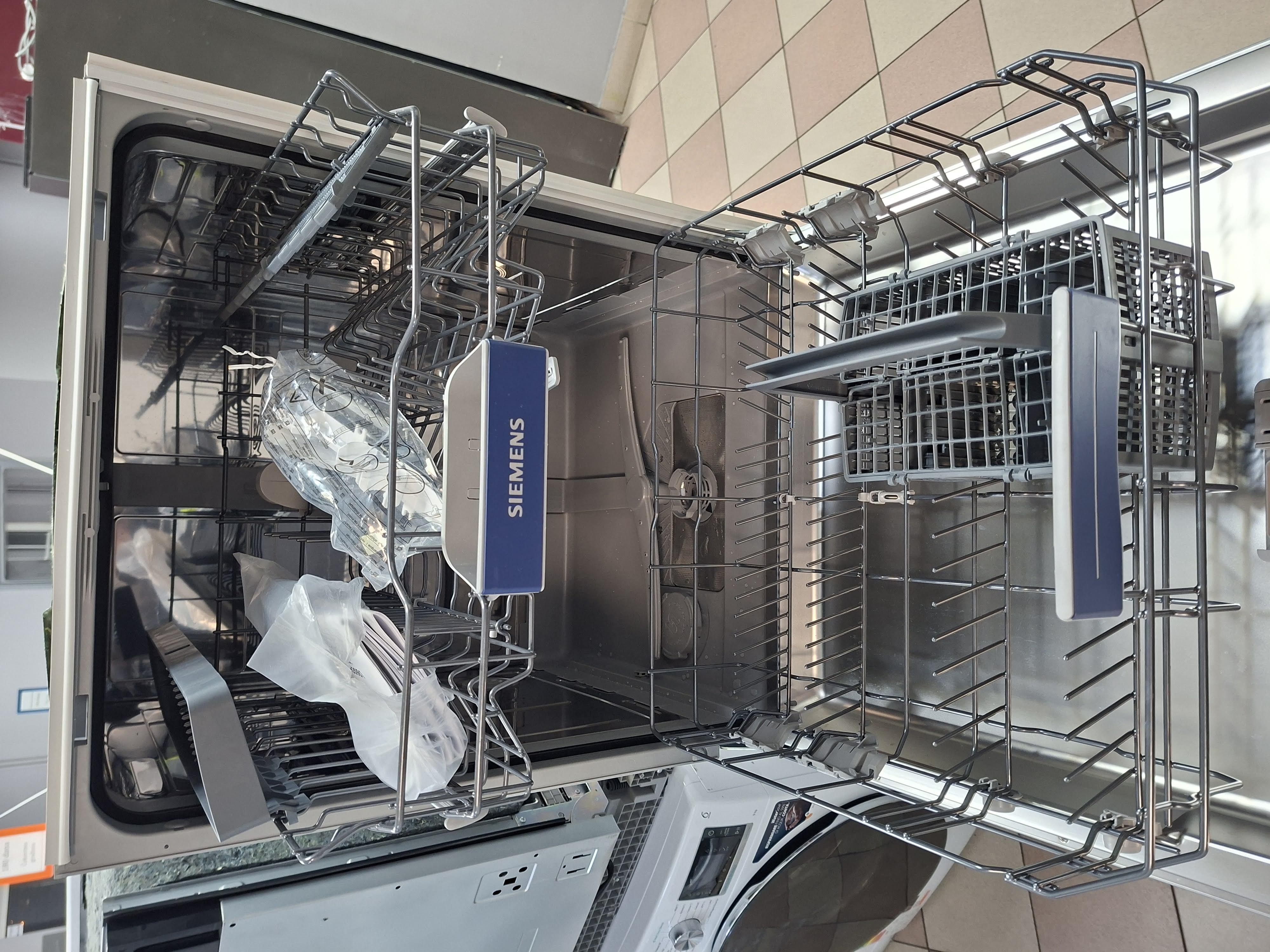 Ugradna Sudo mašina Simens SX63EX04TE/01 IQ300 , 13 kompleta