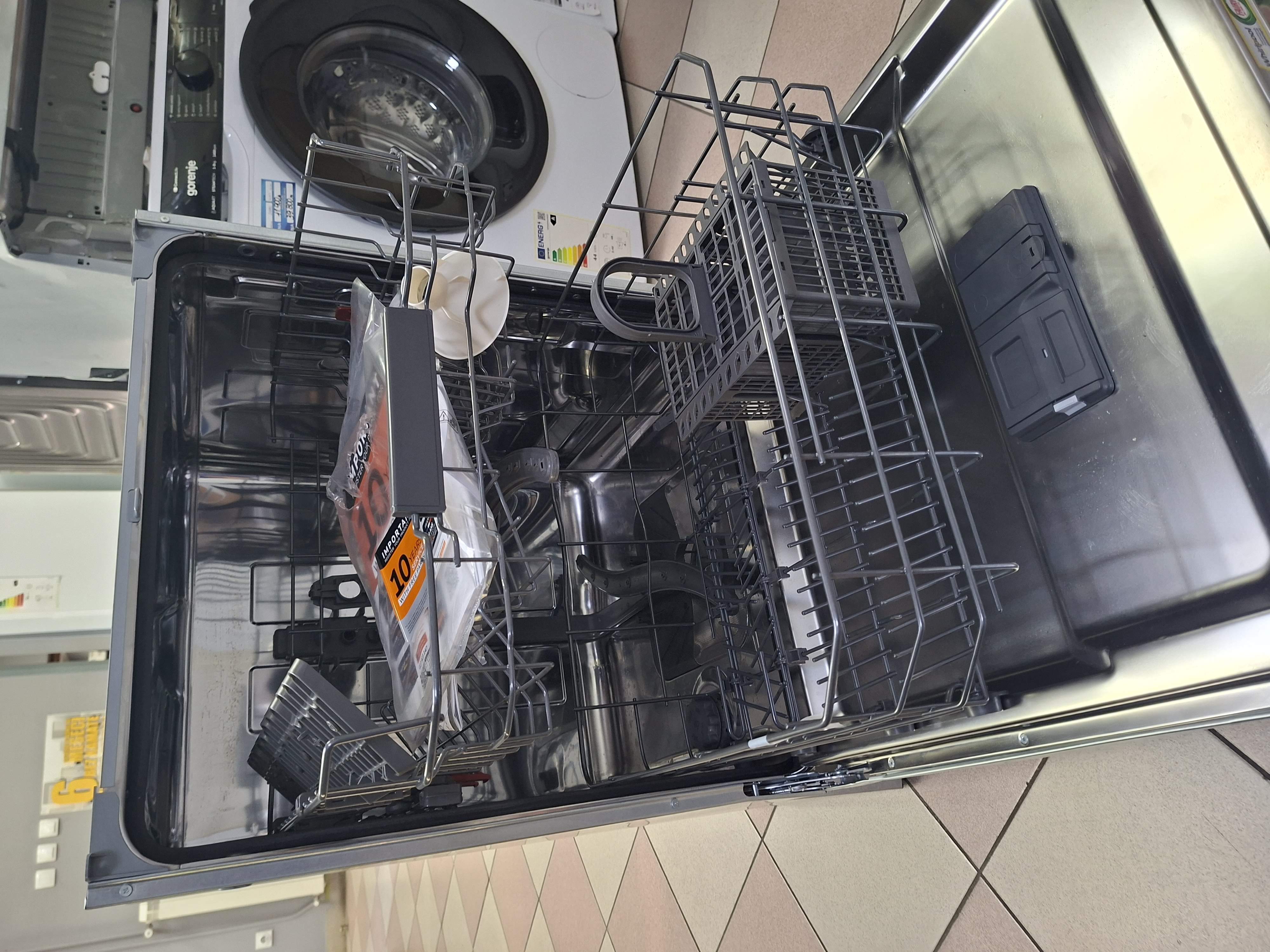 Ugradna sudo mašina Whirlpool W2I HD524 AS , 14 kompleta