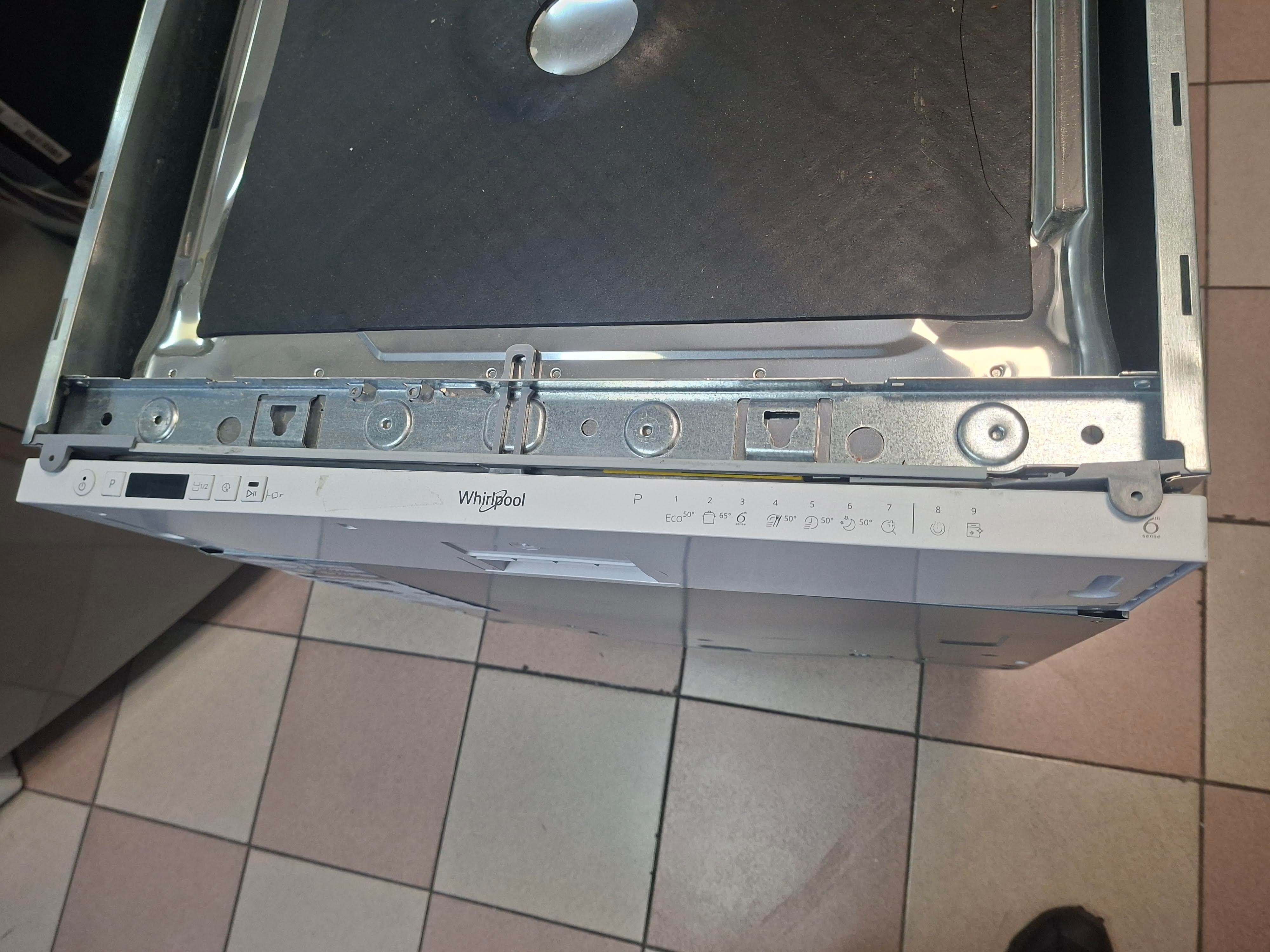 Ugradna Sudo mašina Whirlpool W2I HKD526 A, 14 komplet