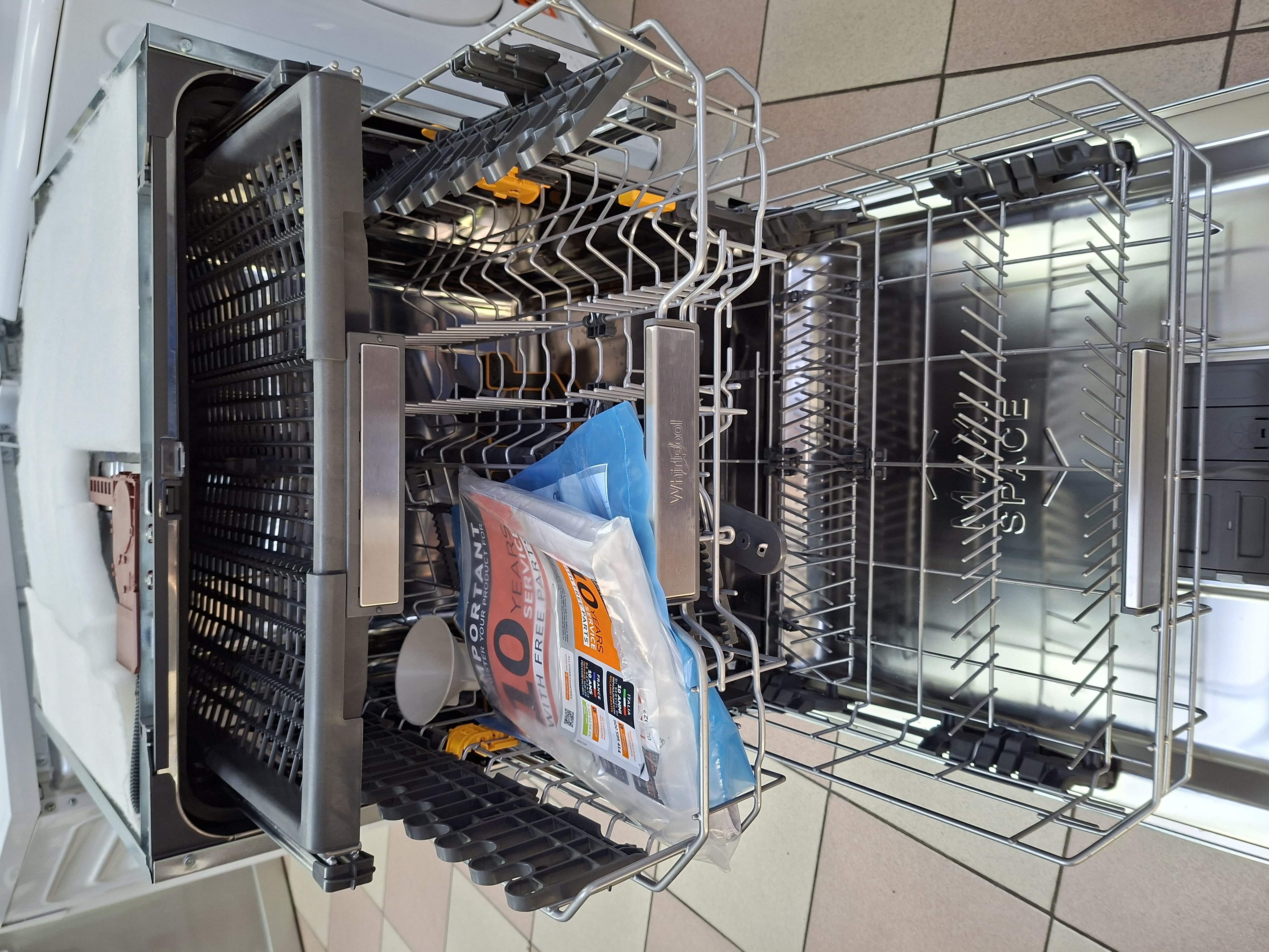Ugradna sudo mašina Whirlpool W7I HF60 TU , 15 kompleta