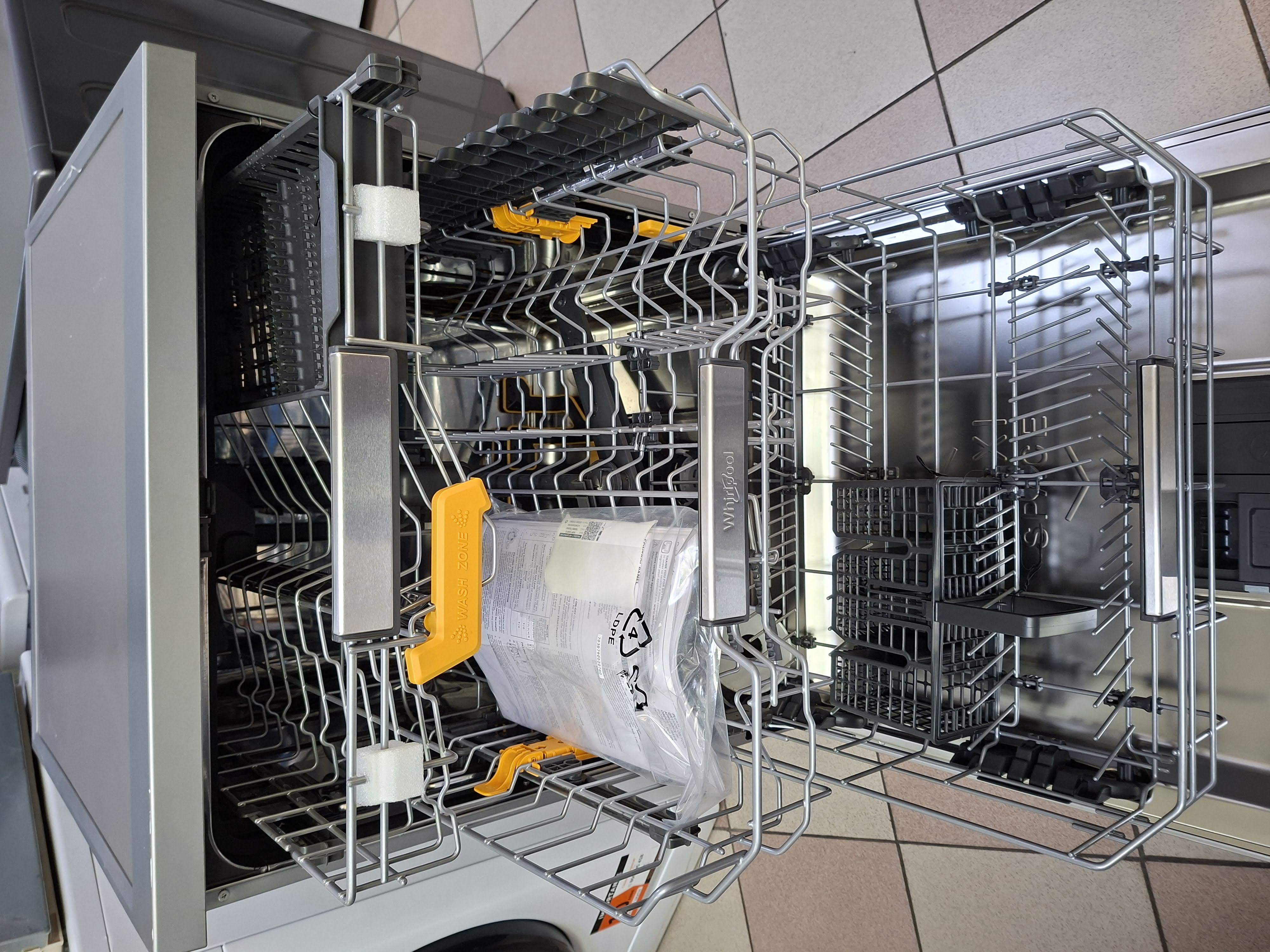 Ugradna Sudo mašina Whirlpool W8F HS61X , 15 kompleta