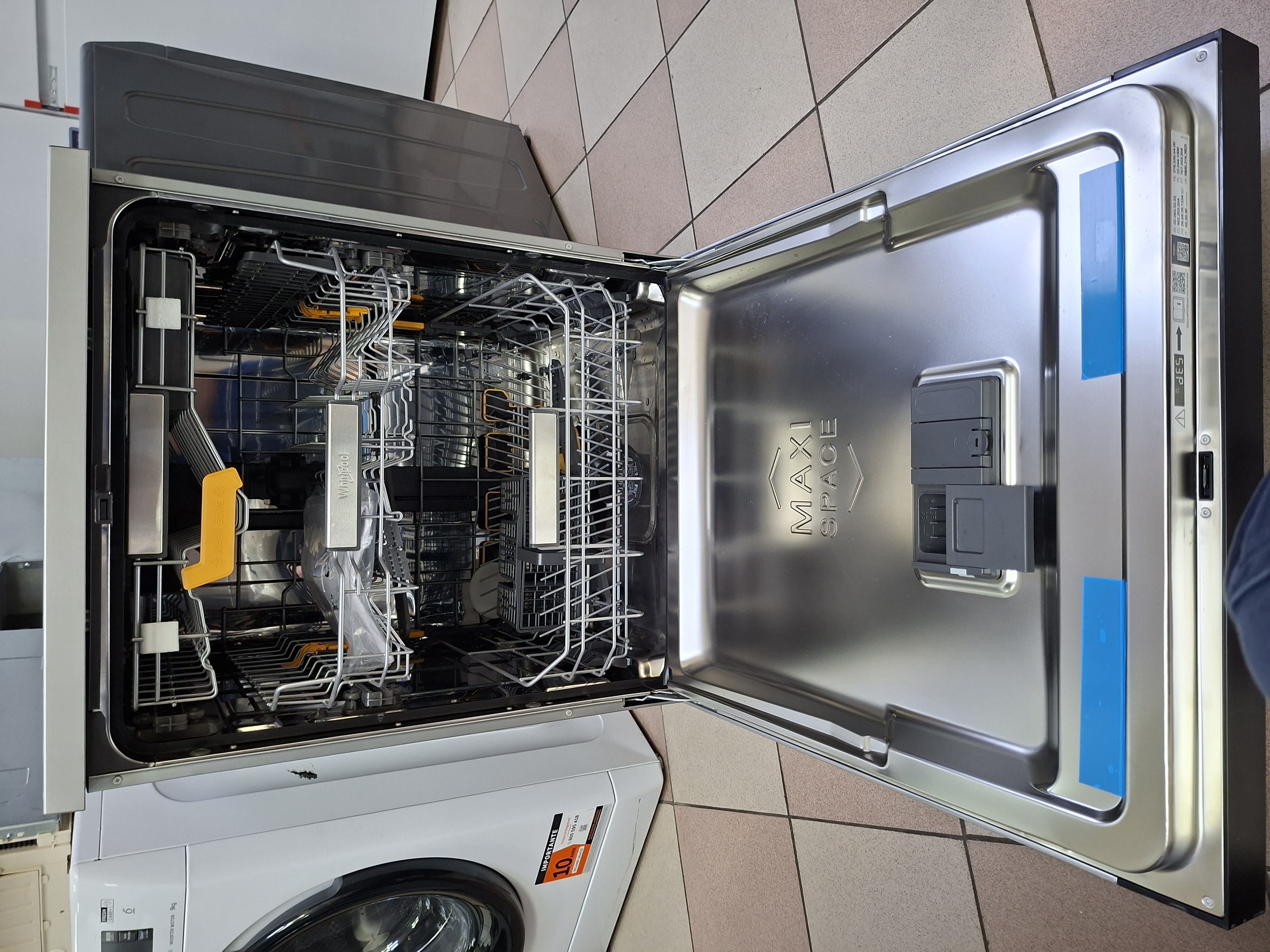 Ugradna Sudo mašina Whirlpool W8F HS61X , 15 kompleta
