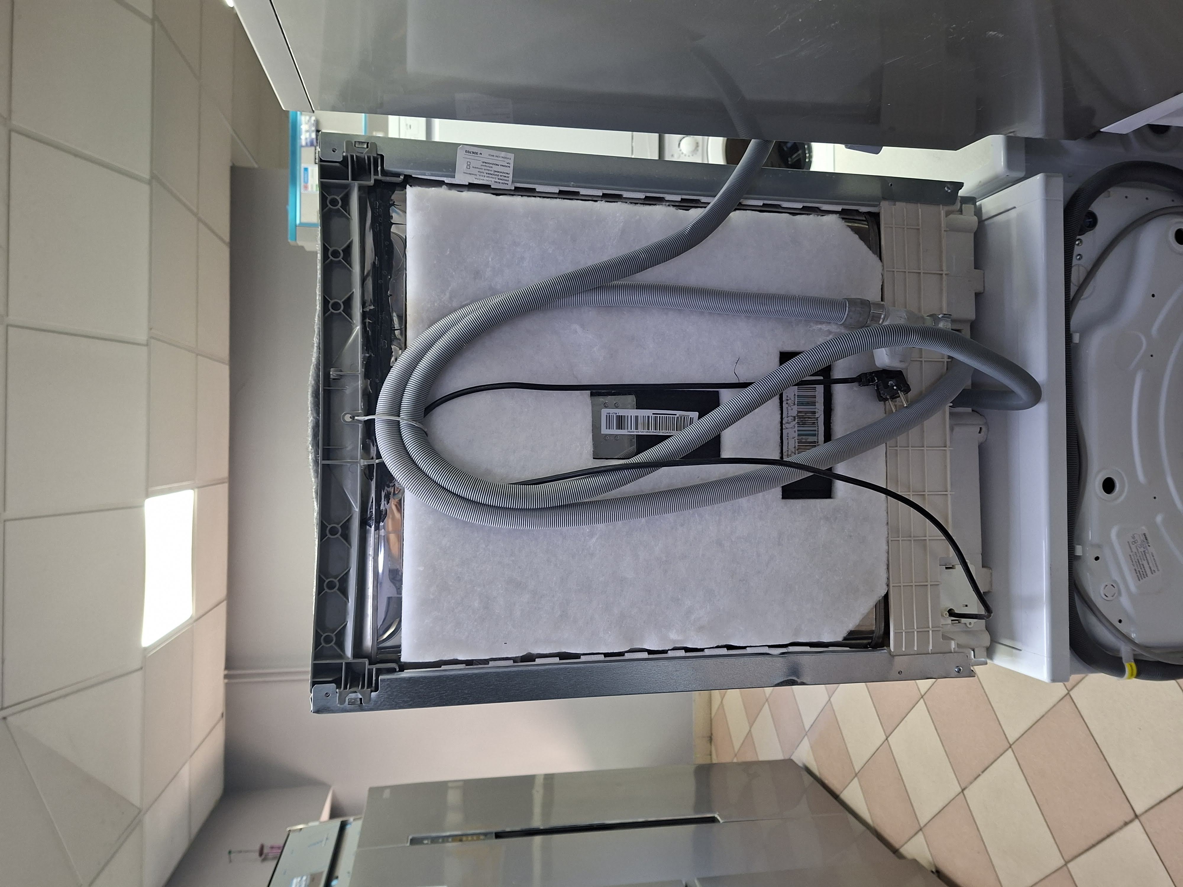 Ugradna Sudo mašina Whirlpool W8I HT58 T , 14 komplet