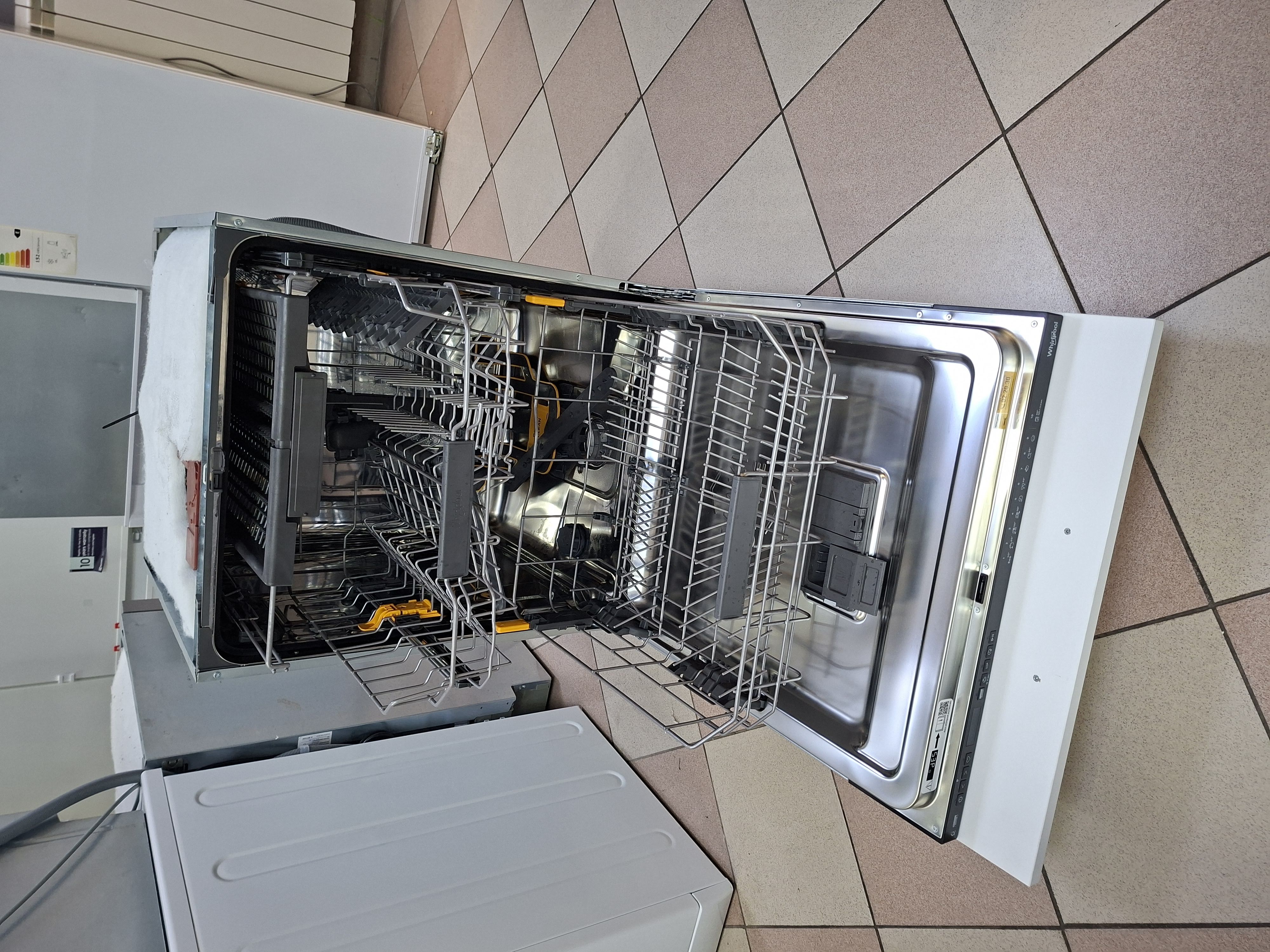 Ugradna Sudo mašina Whirlpool WH7IC15B4M6S0 ,15 kompleta