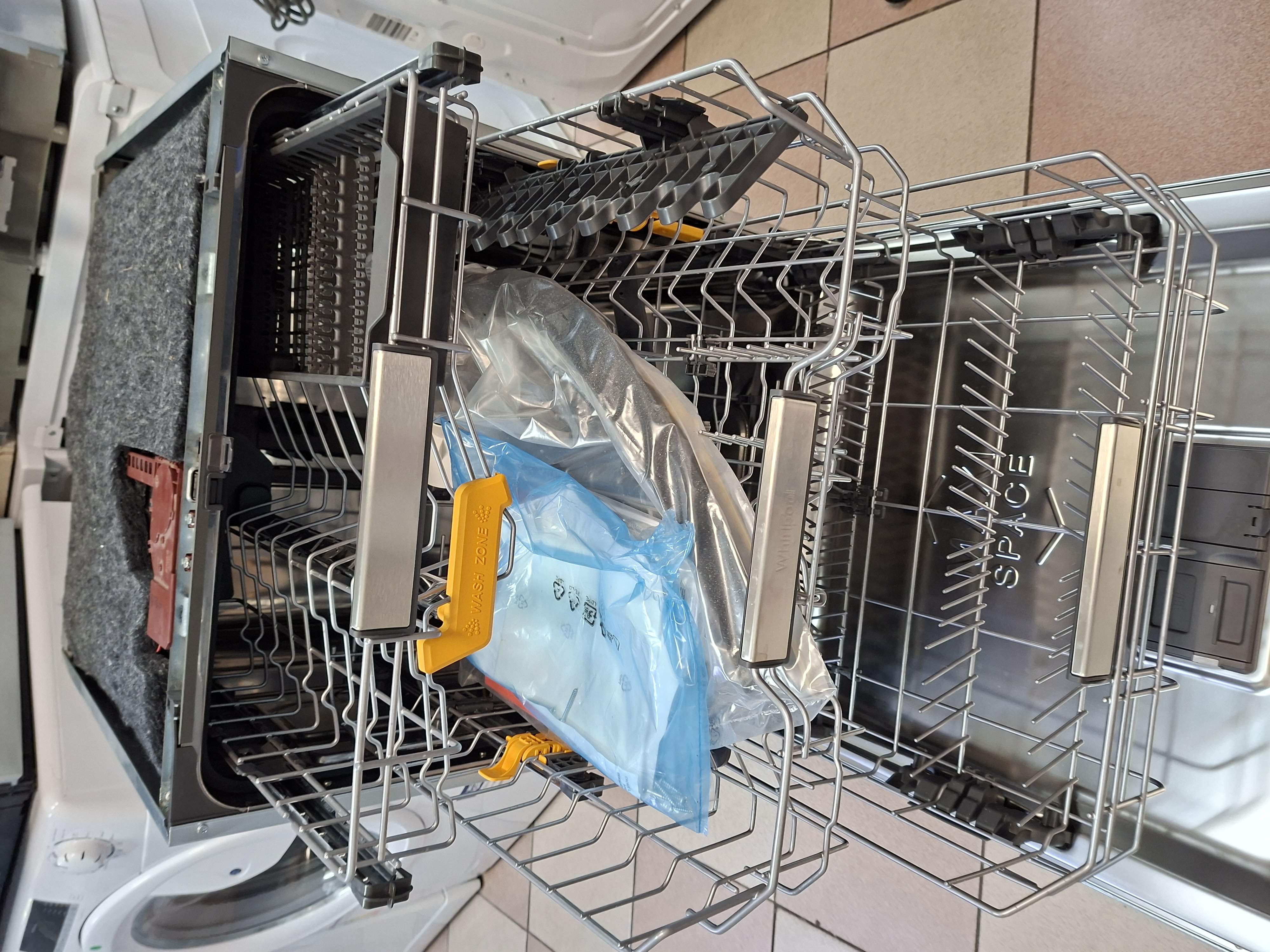 Ugradna Sudo mašina Whirlpool WH8IA15AM6L0 , 15 kompleta