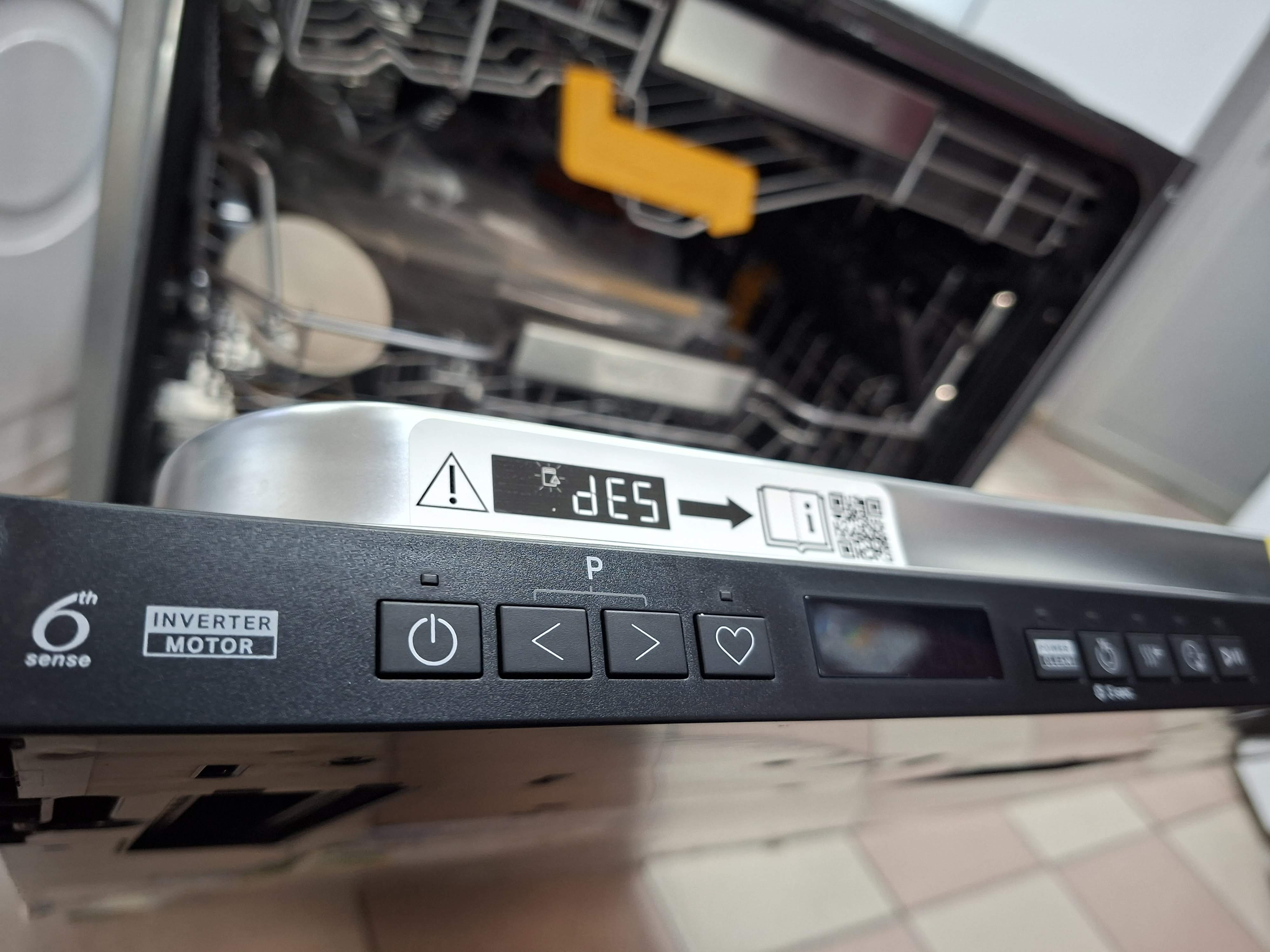 Ugradna Sudo mašina Whirlpool WH8IA15AM6LSC , 15 kompleta