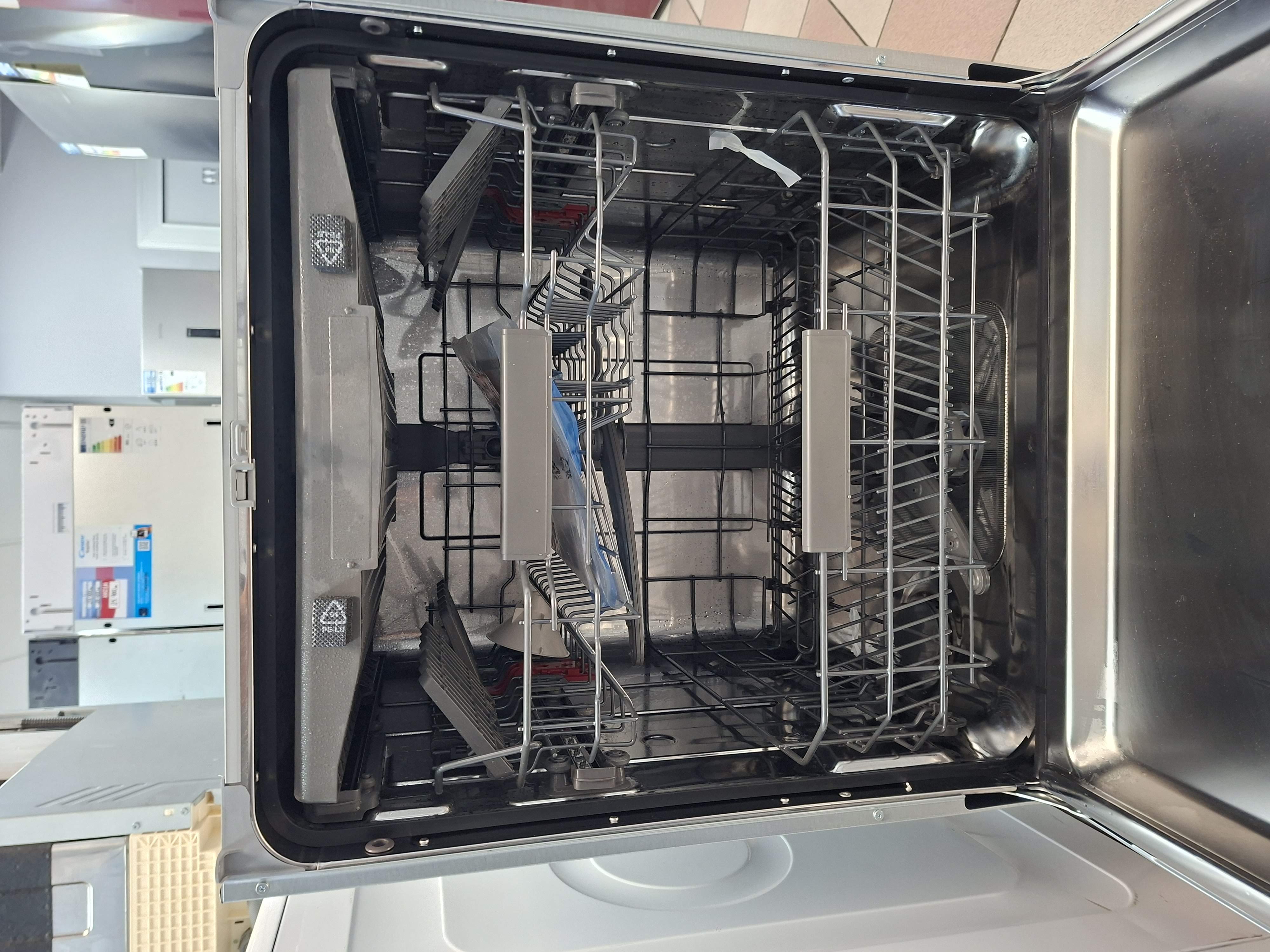 Ugradna Sudo mašina Whirlpool WIC 3C26 F, 14 kompleta