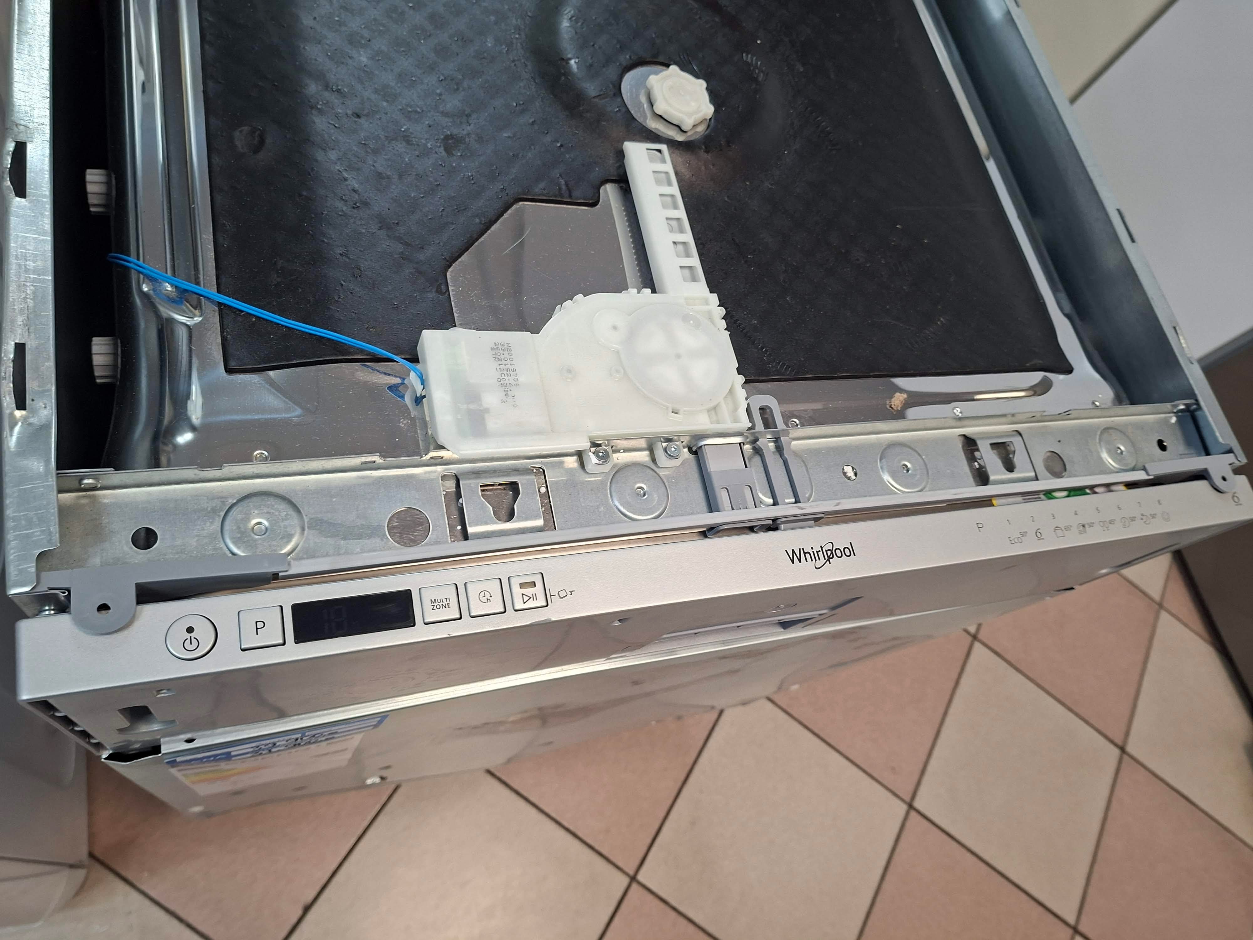 Ugradna Sudo mašina Whirlpool WIC 3C26 F, 14 kompleta