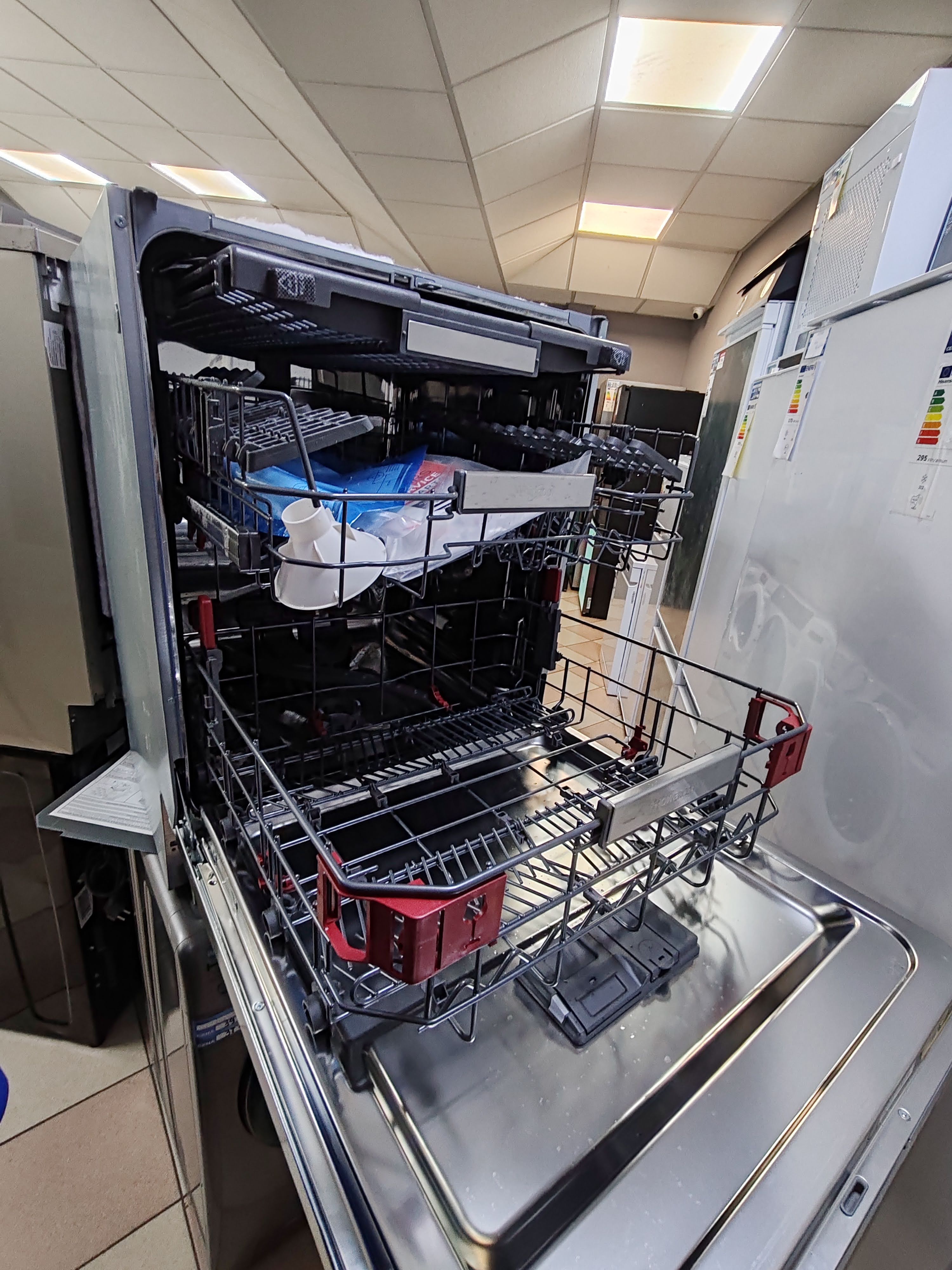 Ugradna Sudo mašina Whirlpool WIO 30540 PELG,14kompleta