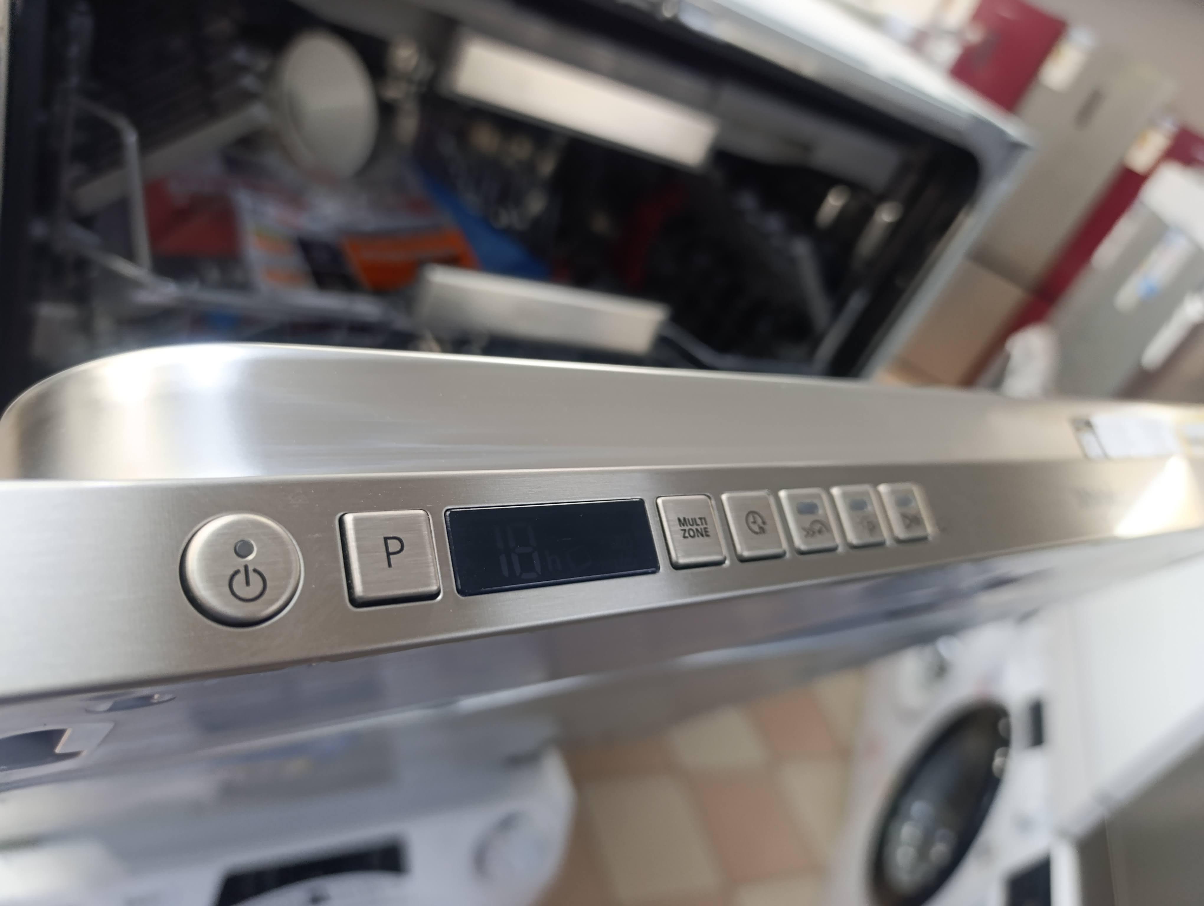 Ugradna Sudo mašina Whirlpool WIO 30540 PELG,14kompleta