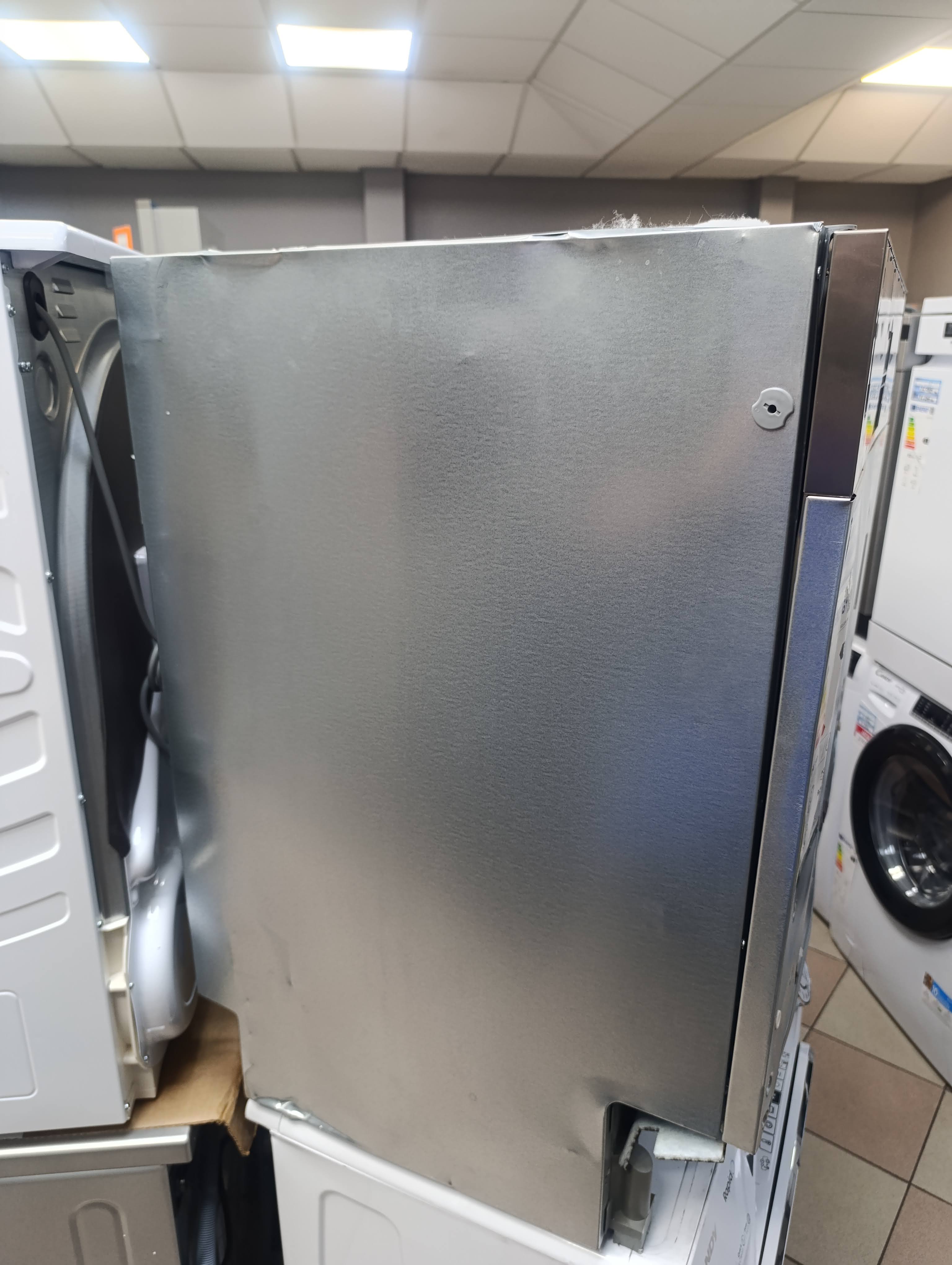 Ugradna Sudo mašina Whirlpool WIO 30540 PELG,14kompleta