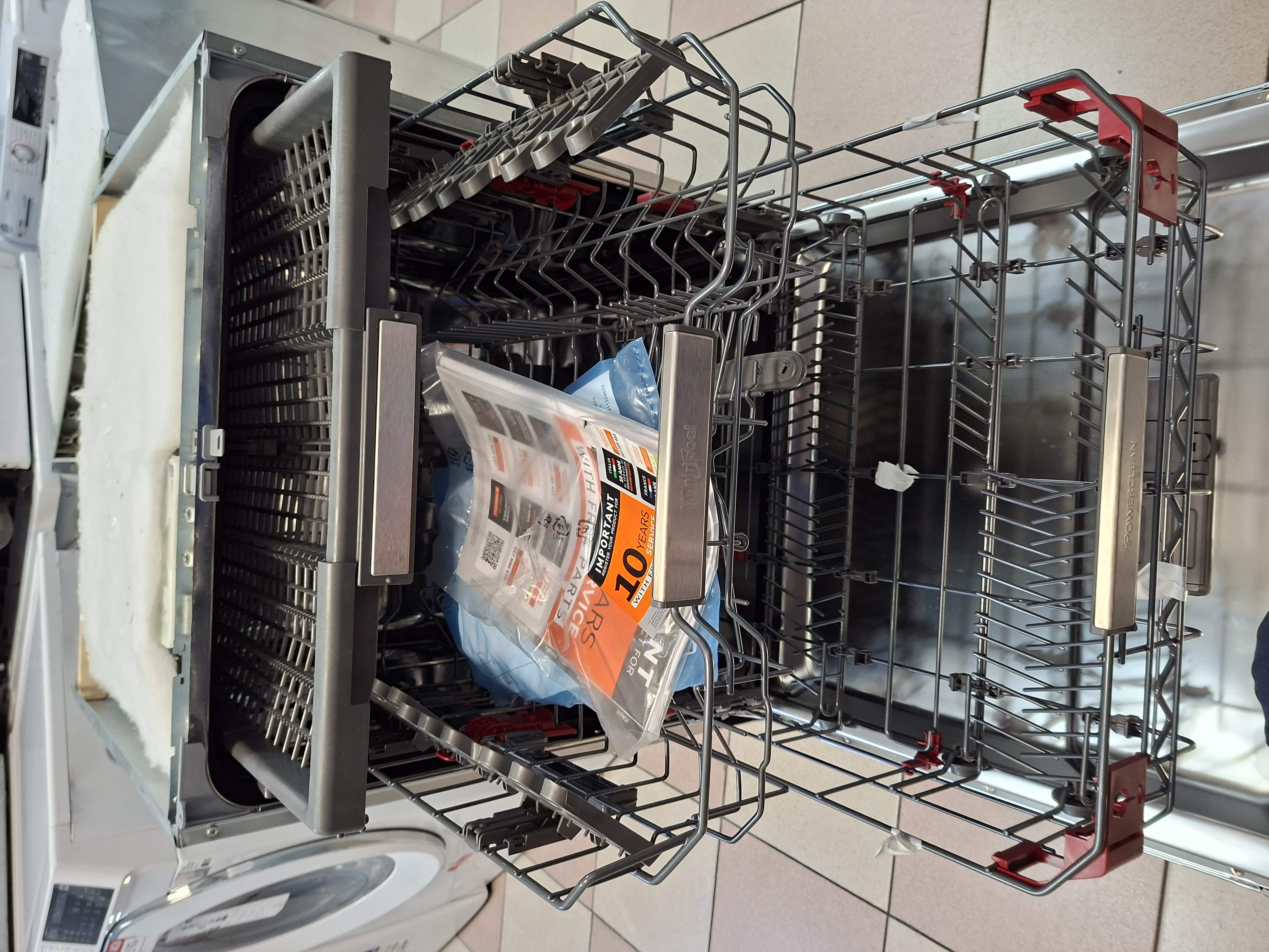 Ugradna Sudo mašina Whirlpool WIO 30540 PELG,14kompleta