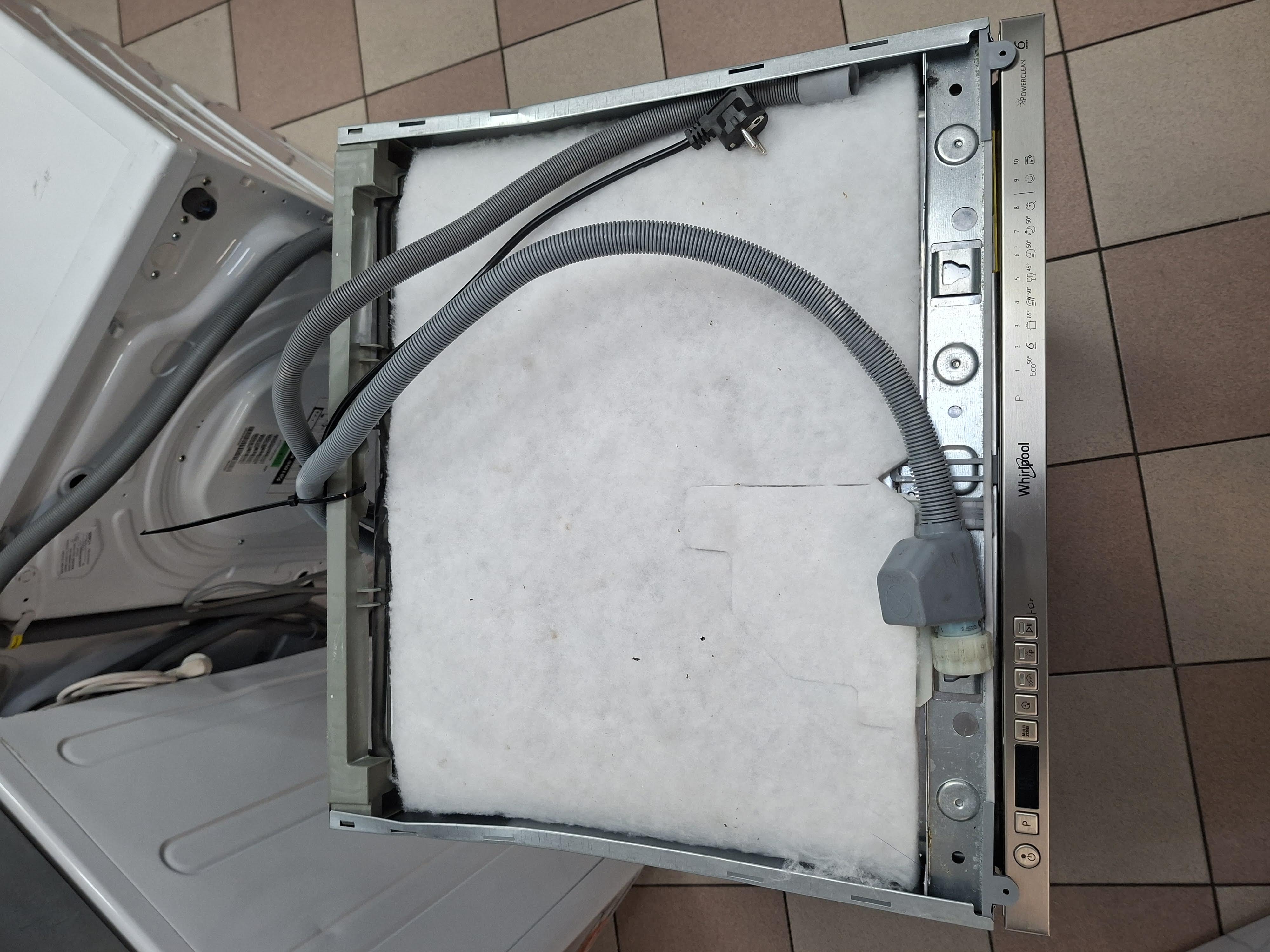 Ugradna Sudo mašina Whirlpool WIO 3O540 PELG,14kompleta
