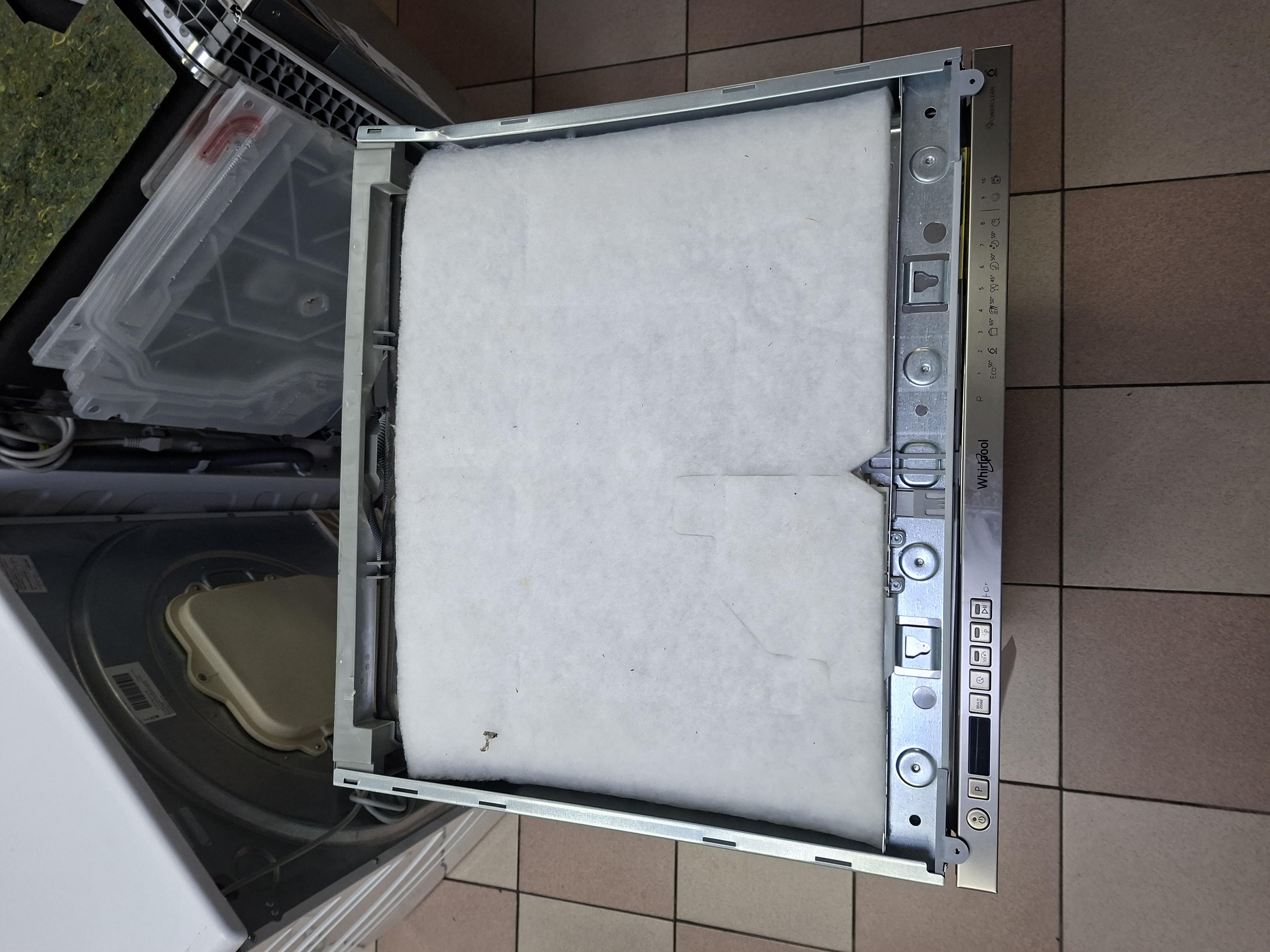 Ugradna Sudo mašina Whirlpool WIO 3O540 PELG,14kompleta