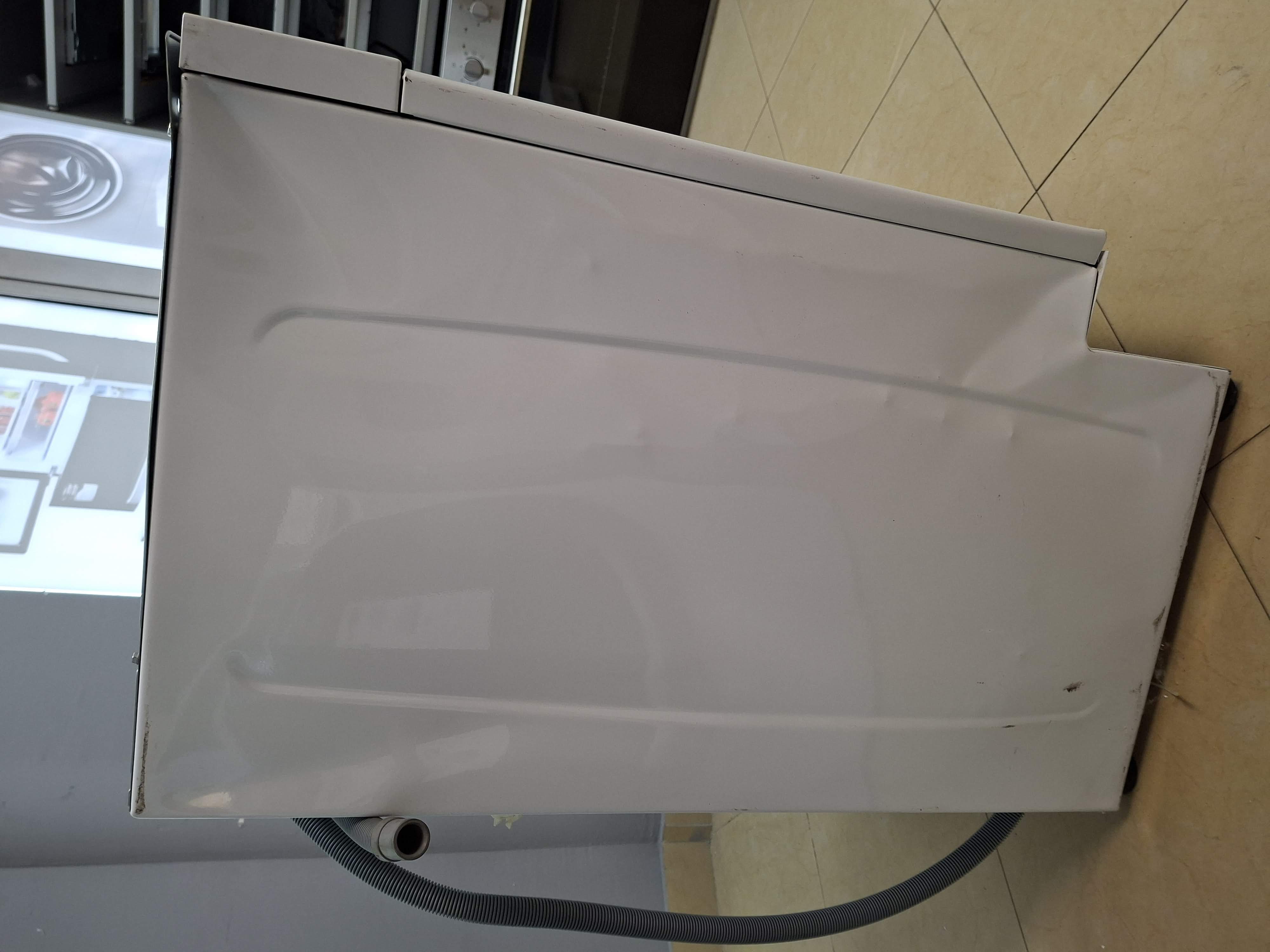 Ugradna veš mašina Candy CWB 1382DN1-S, 8 kg