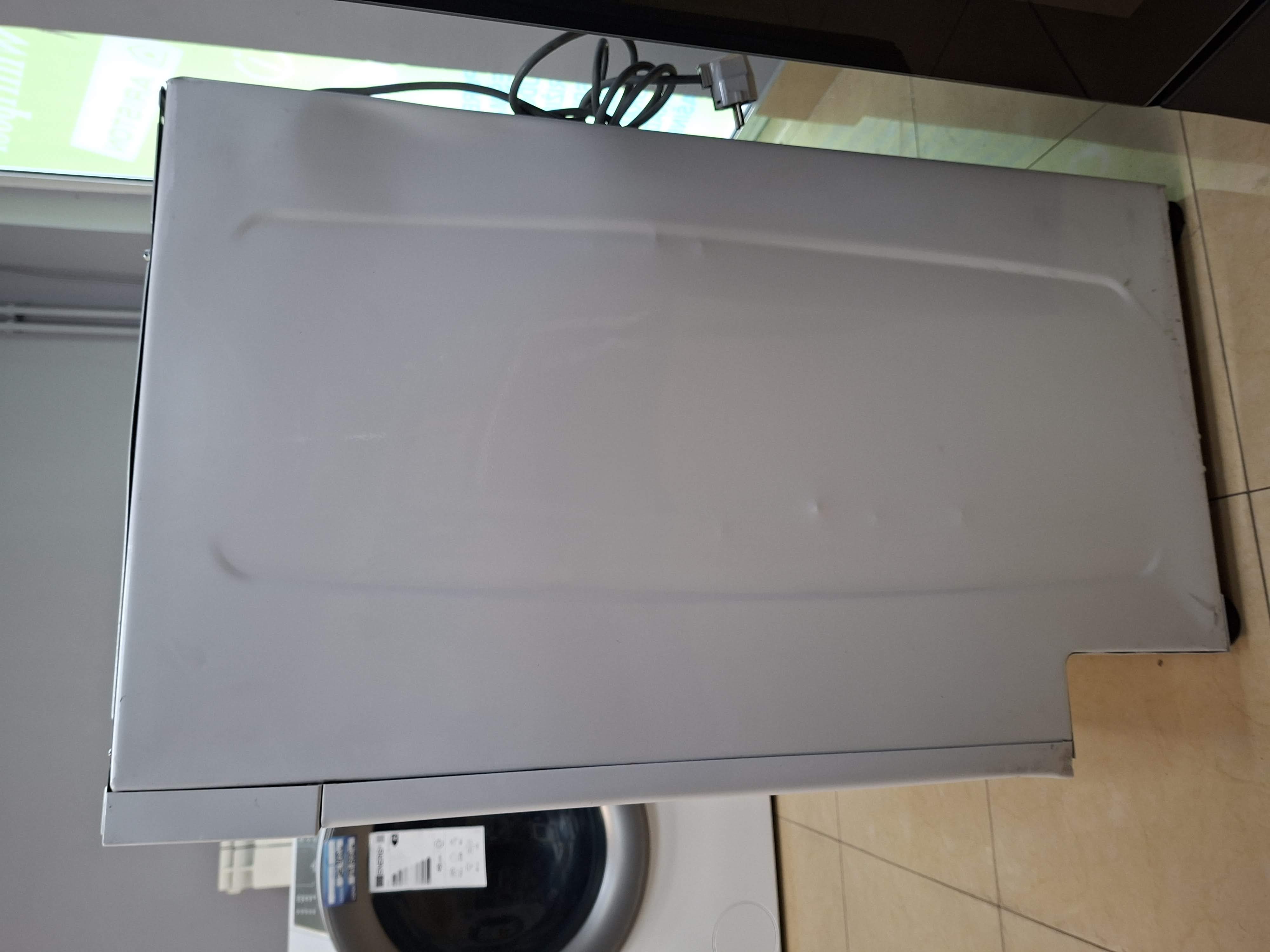 Ugradna veš mašina Candy CWB 1382DN1-S, 8 kg