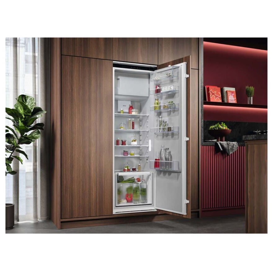 Ugradni frižider AEG AIK3024R, 177cm