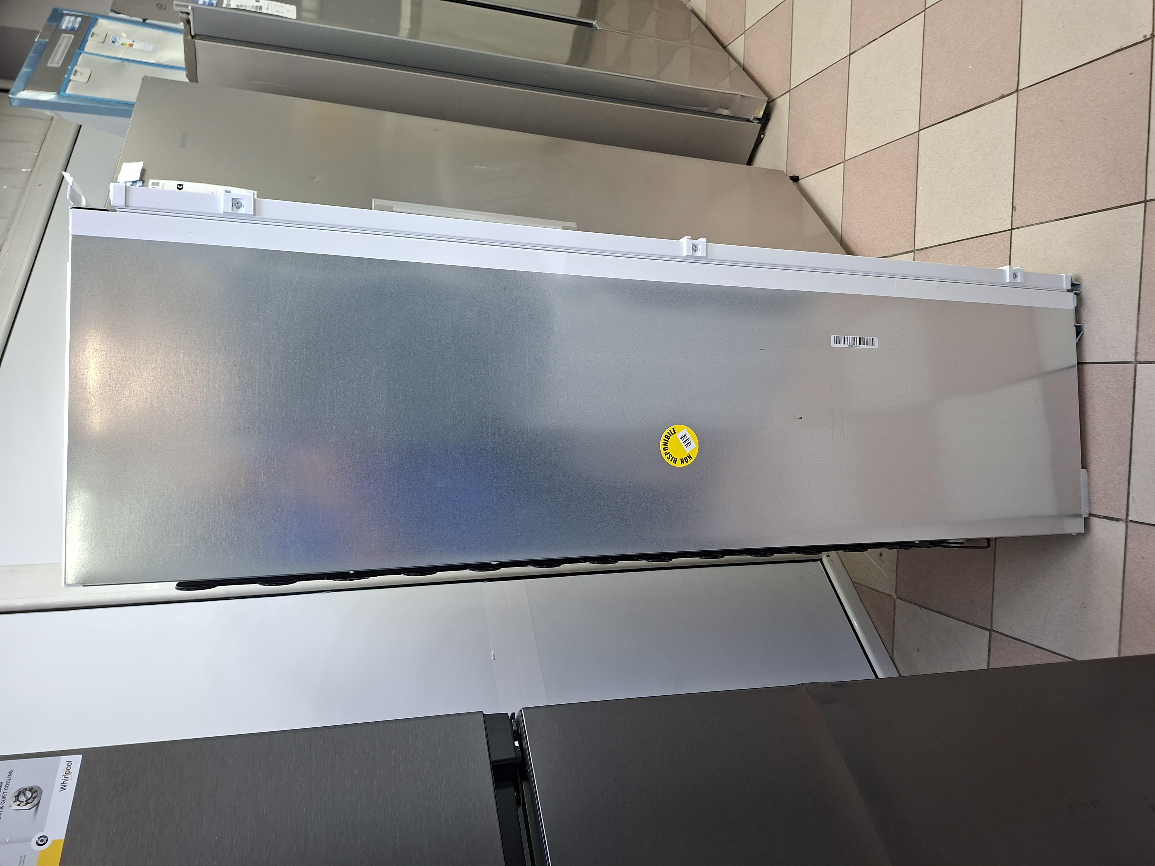 Ugradni frižider AEG AIK3024R, 177cm