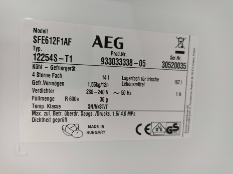 Ugradni Frižider AEG SFE612F1AF , 122.5 cm.