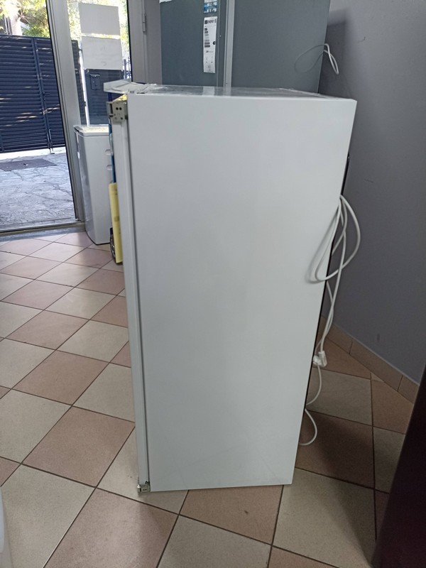 Ugradni Frižider AEG SFE612F1AF , 122.5 cm.