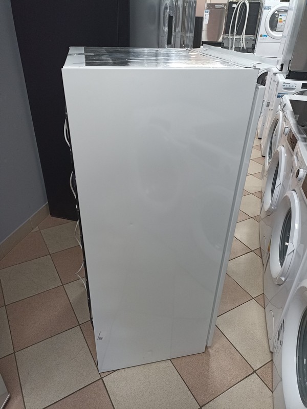 Ugradni Frižider AEG SFE612F1AF , 122.5 cm.
