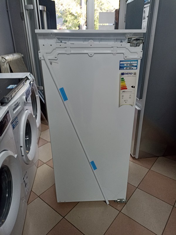 Ugradni Frižider AEG SFE612F1AF , 122.5 cm.